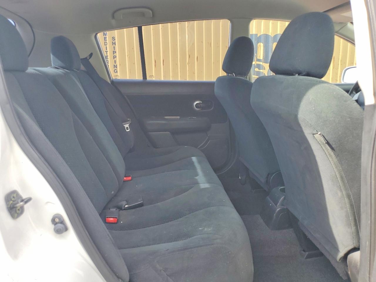 2011 Nissan Versa White vin: 3N1BC1CP2BL407857