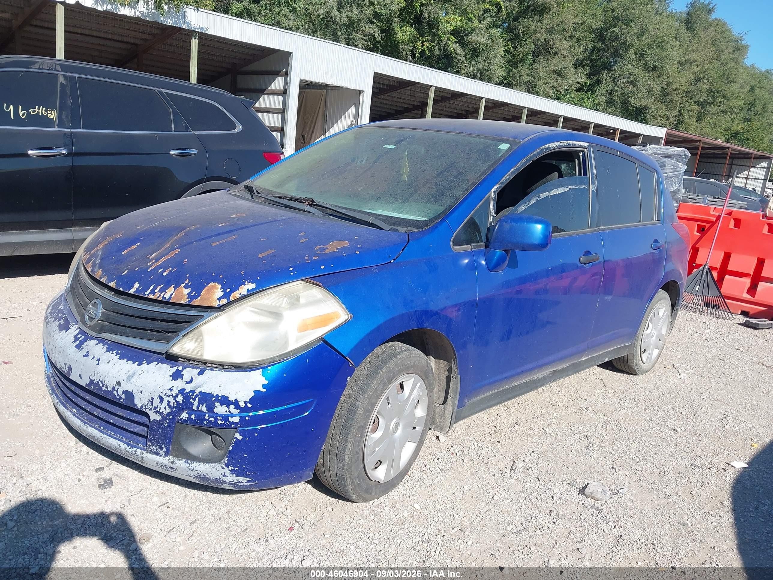 2011 Nissan Versa 1.8s Синий vin: 3N1BC1CP2BL421984