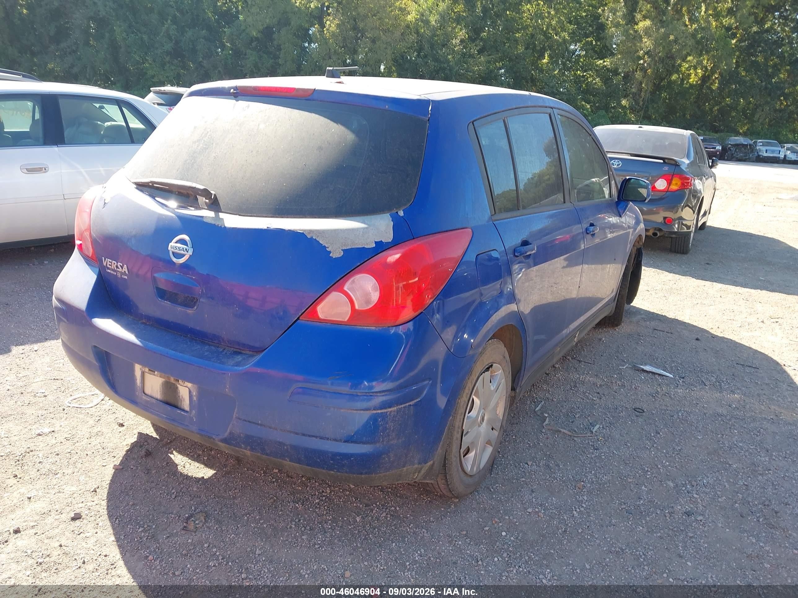 2011 Nissan Versa 1.8s Синий vin: 3N1BC1CP2BL421984