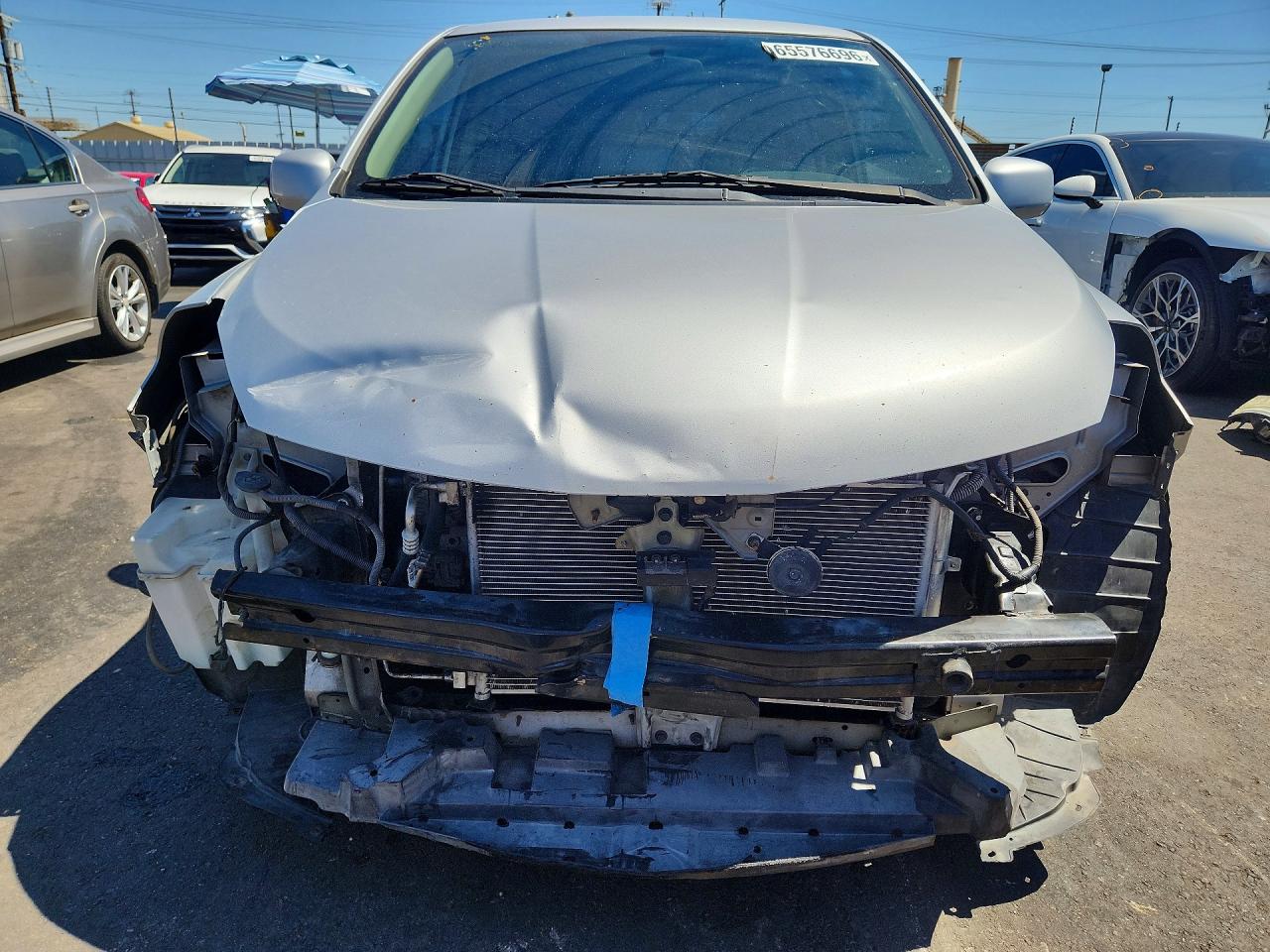 2011 Nissan Versa 1.8 S Silver vin: 3N1BC1CP2BL447727
