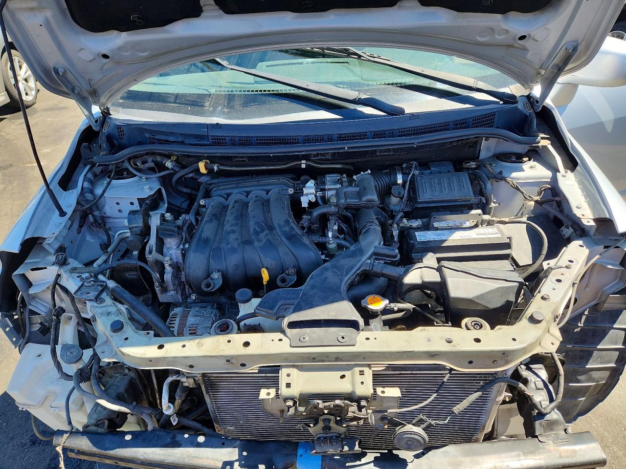 2011 Nissan Versa 1.8 S Silver vin: 3N1BC1CP2BL447727