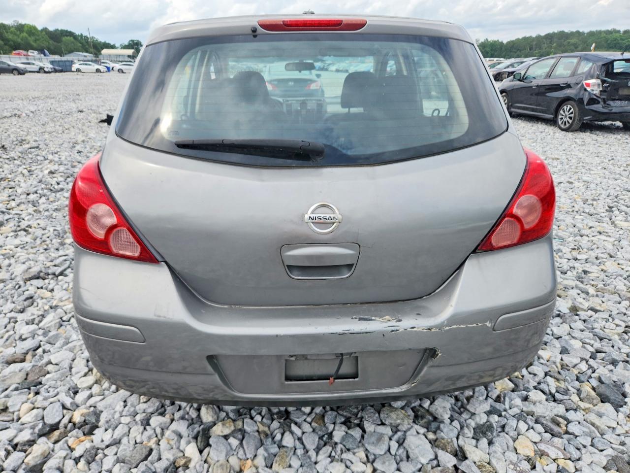 2011 Nissan Versa Серый vin: 3N1BC1CP2BL464592