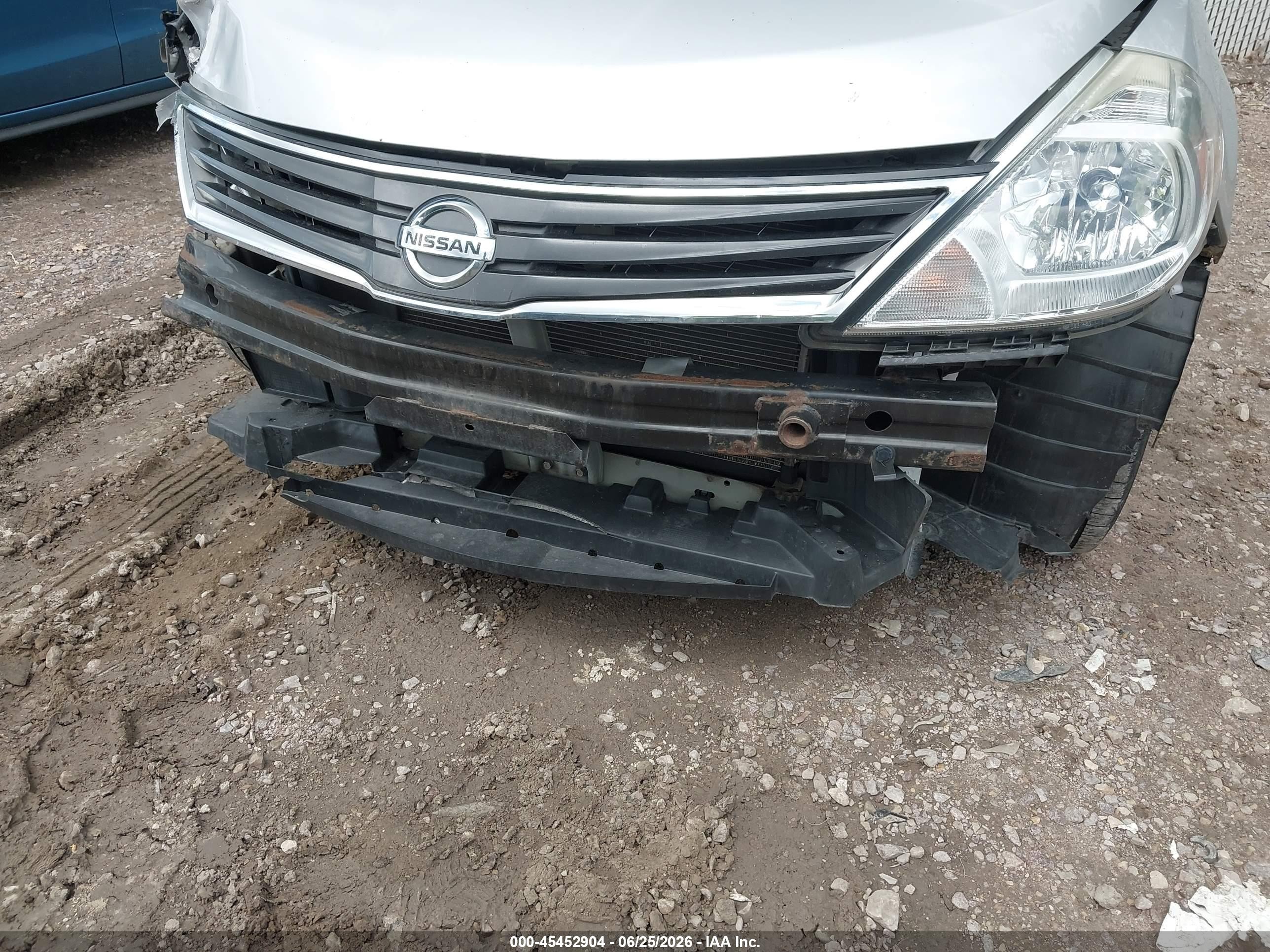 2011 Nissan Versa 1.8s Silver vin: 3N1BC1CP2BL482798