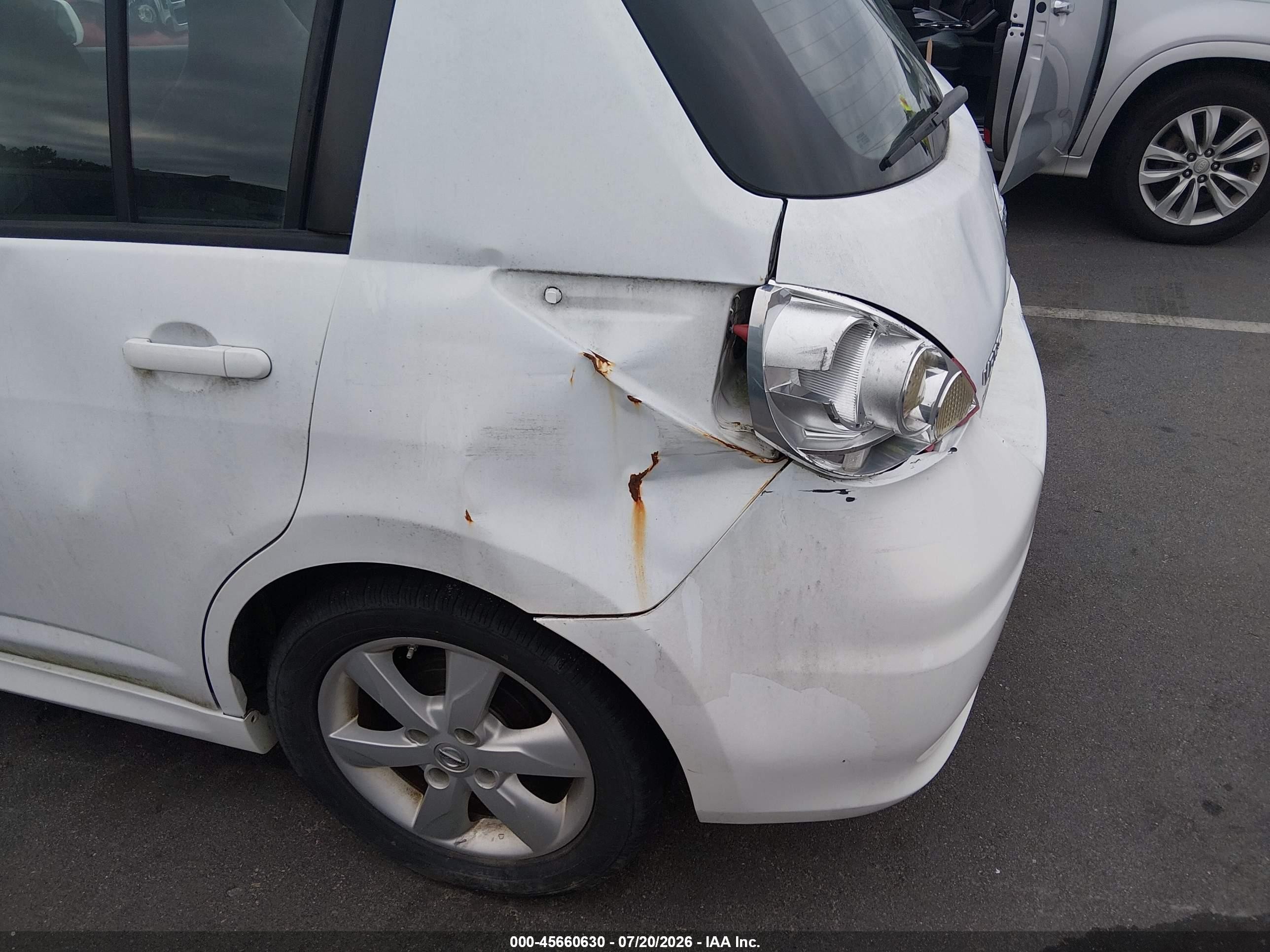 2011 Nissan Versa 1.8sl White vin: 3N1BC1CP2BL491002