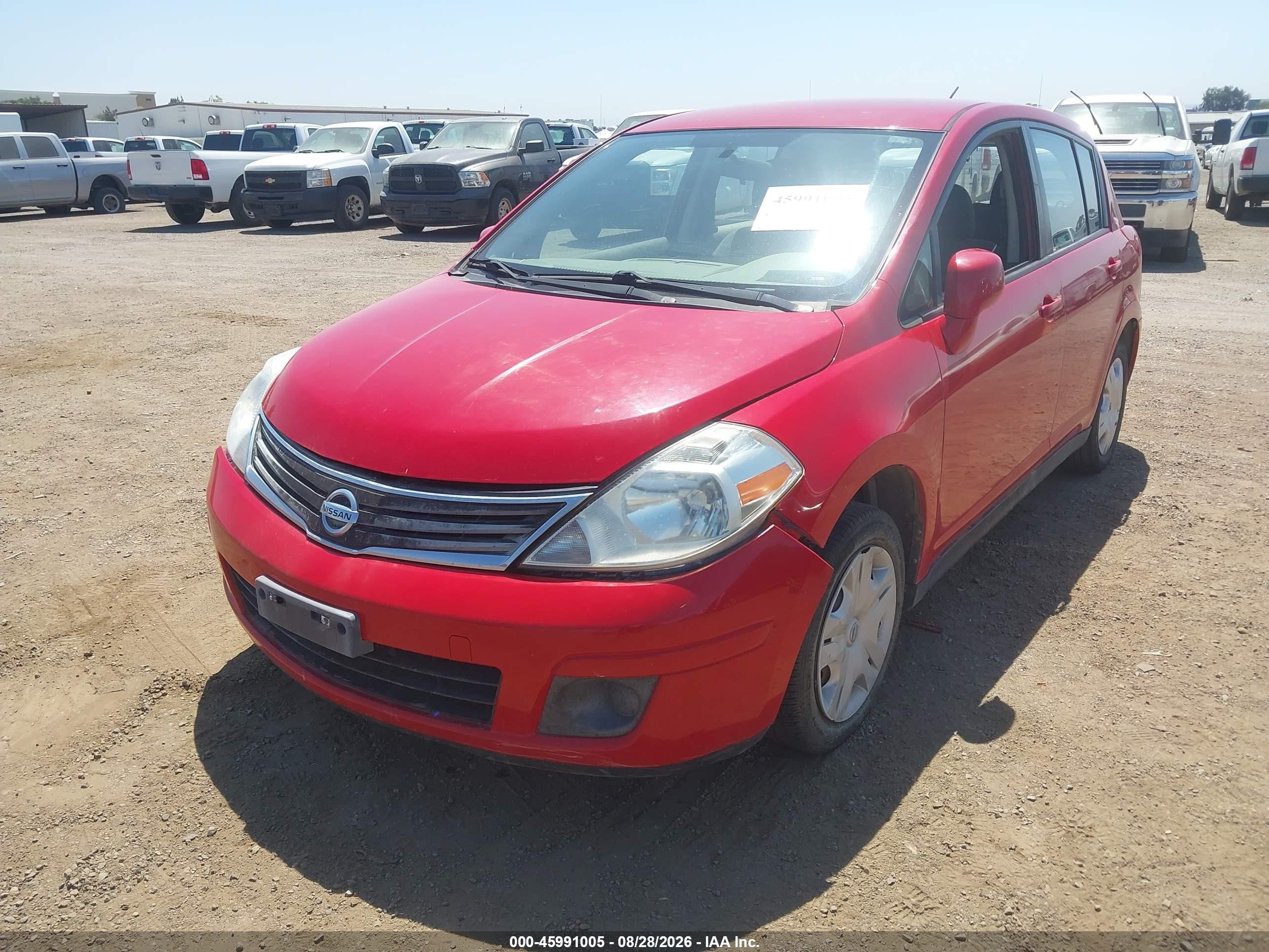 2011 Nissan Versa 1.8s Red vin: 3N1BC1CP2BL507022