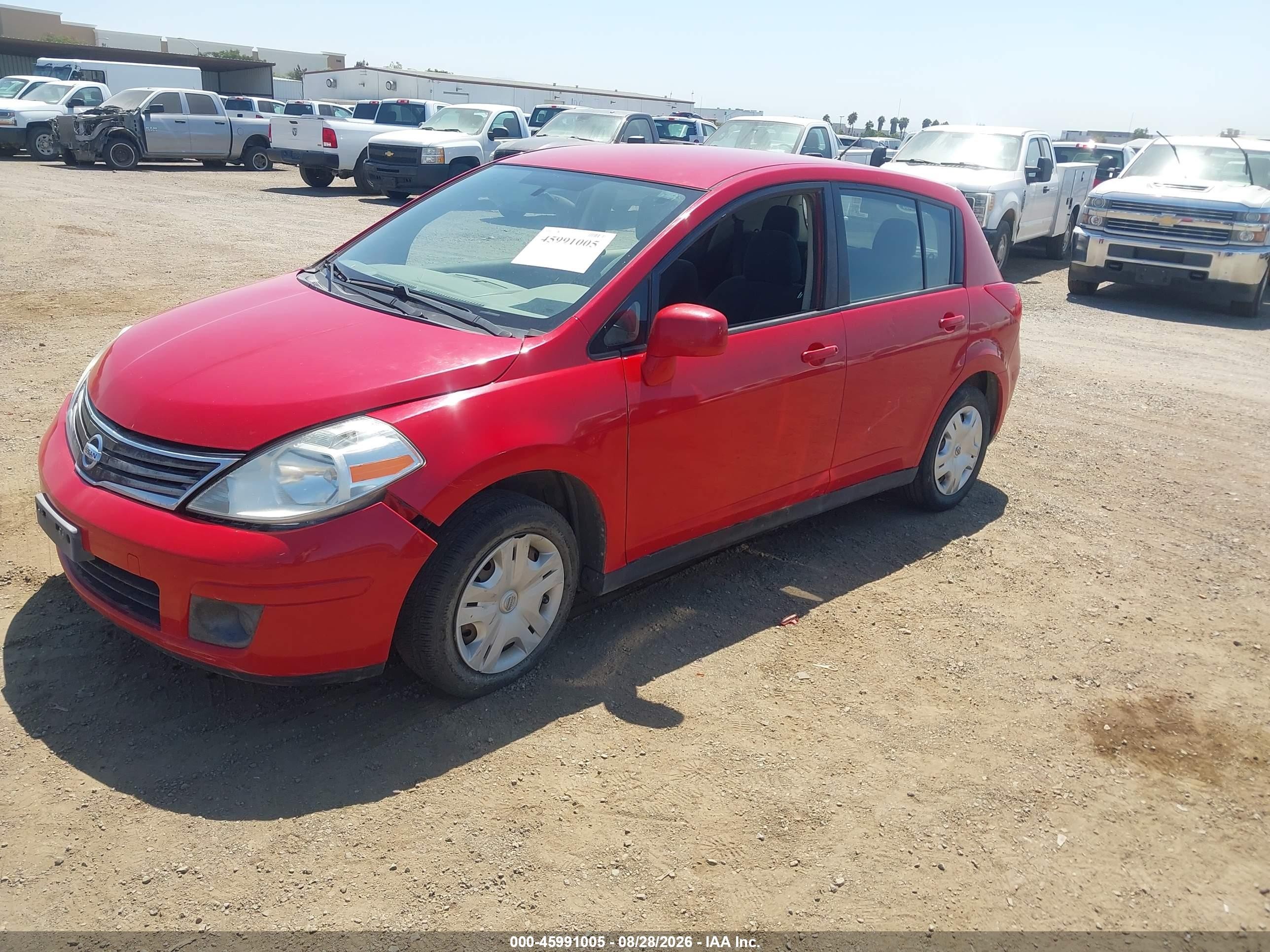 2011 Nissan Versa 1.8s Red vin: 3N1BC1CP2BL507022
