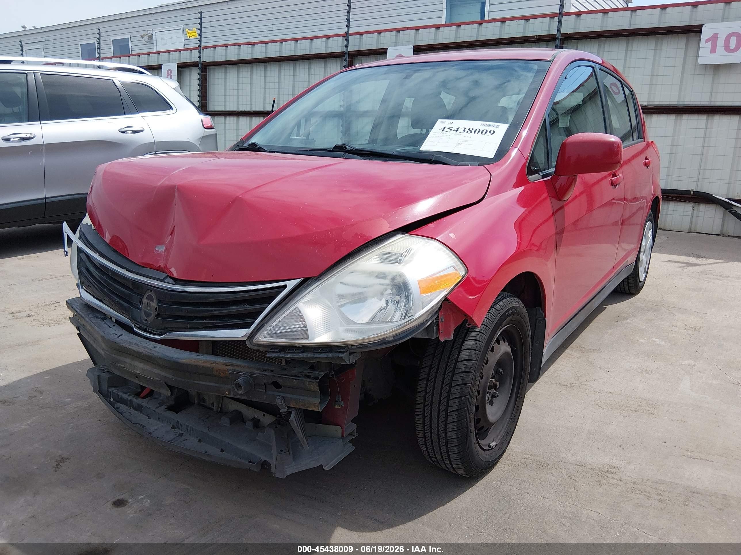 2012 Nissan Versa 1.8 S Red vin: 3N1BC1CP2CK224398