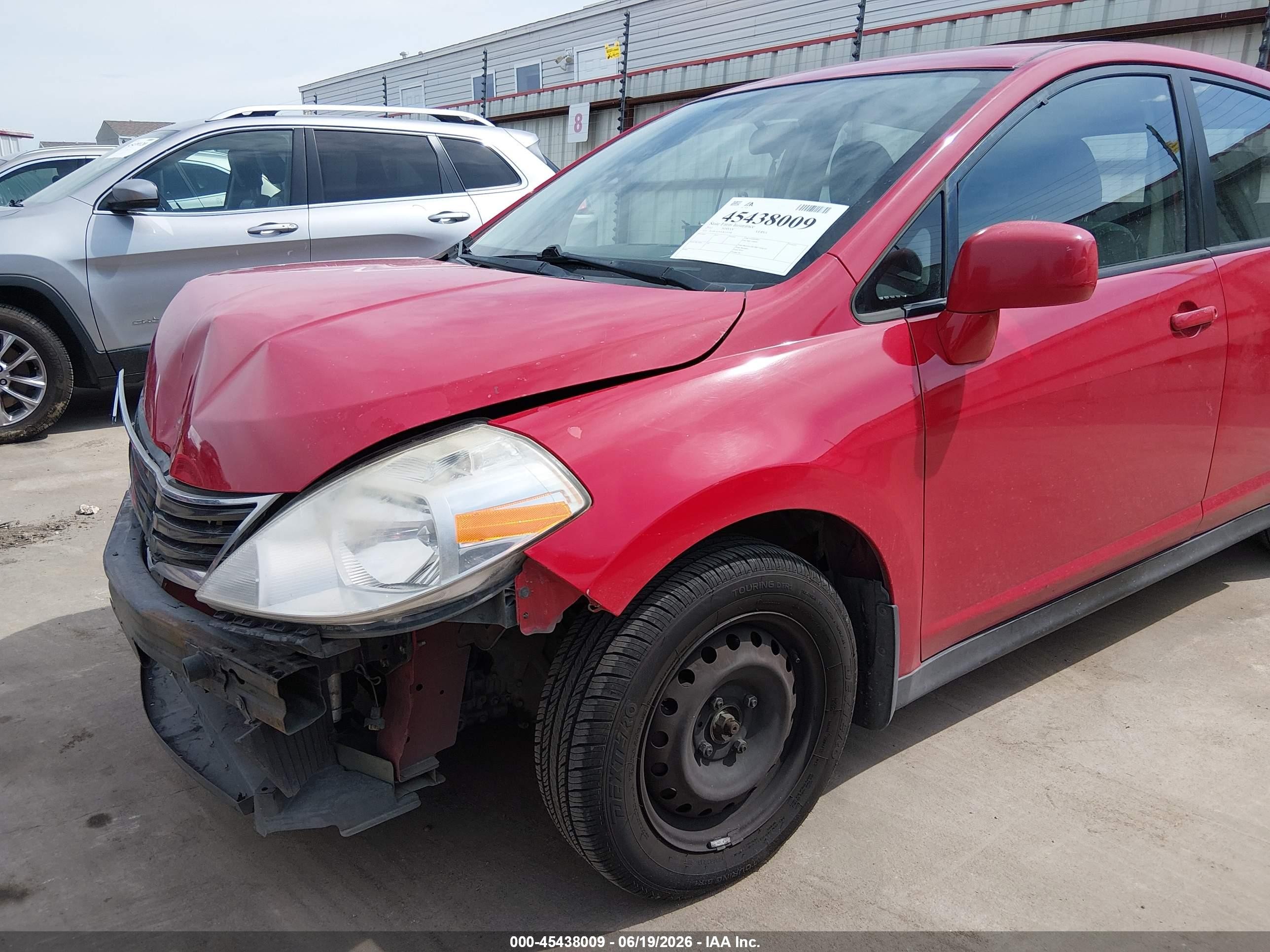 2012 Nissan Versa 1.8 S Red vin: 3N1BC1CP2CK224398