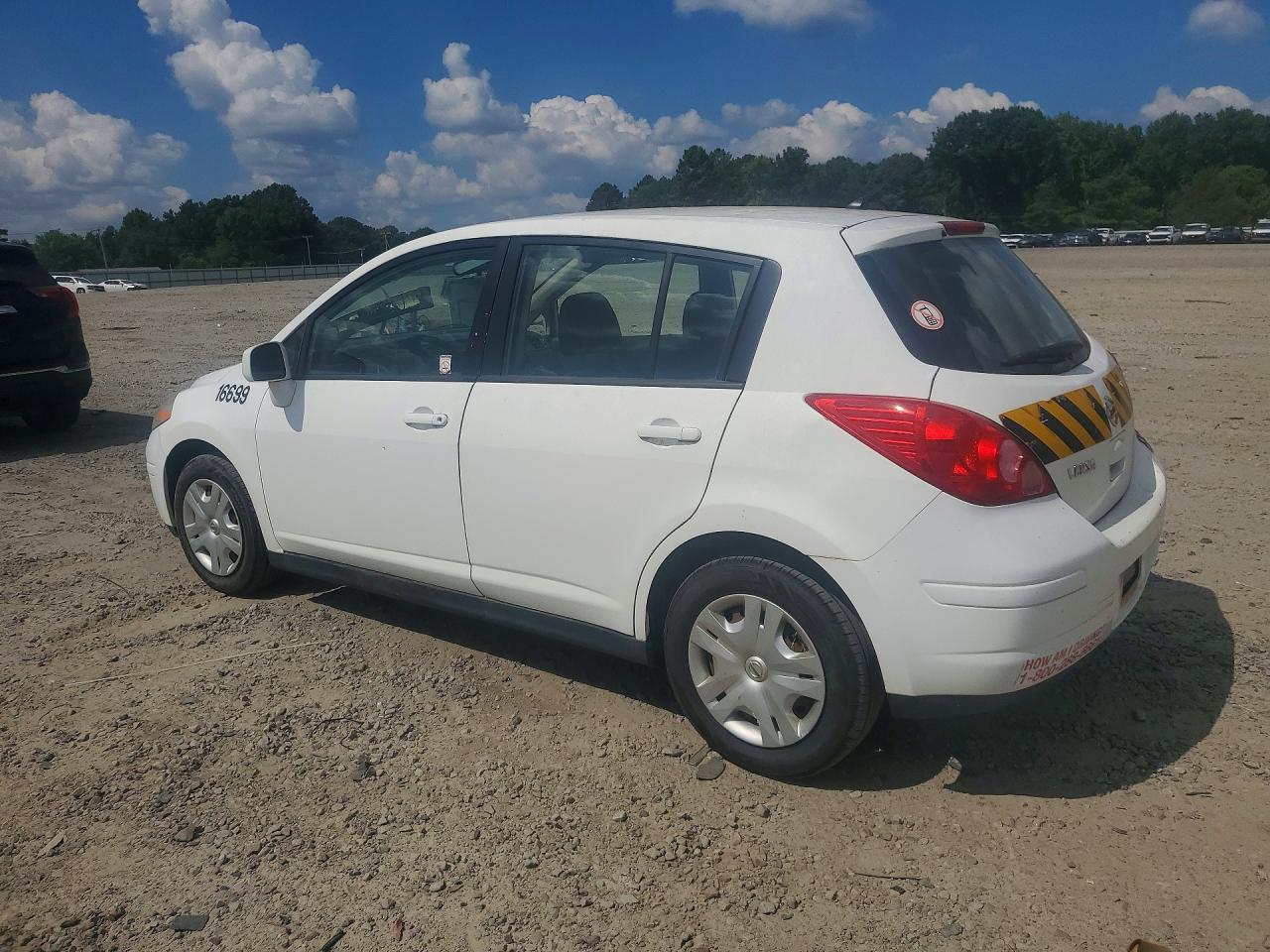 2012 Nissan Versa 1.8 S Белый vin: 3N1BC1CP2CK285587