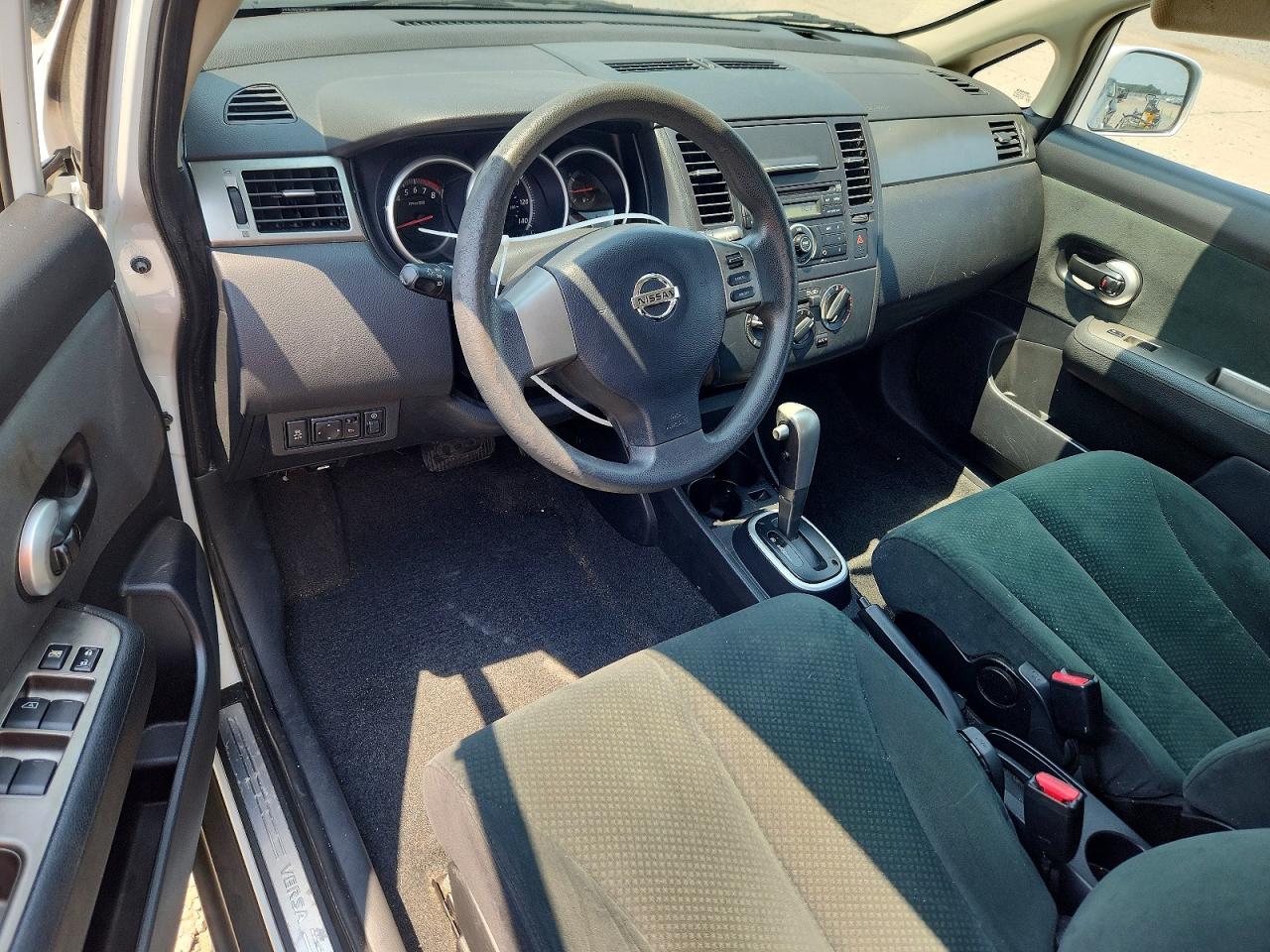 2012 Nissan Versa 1.8 S White vin: 3N1BC1CP2CK295472