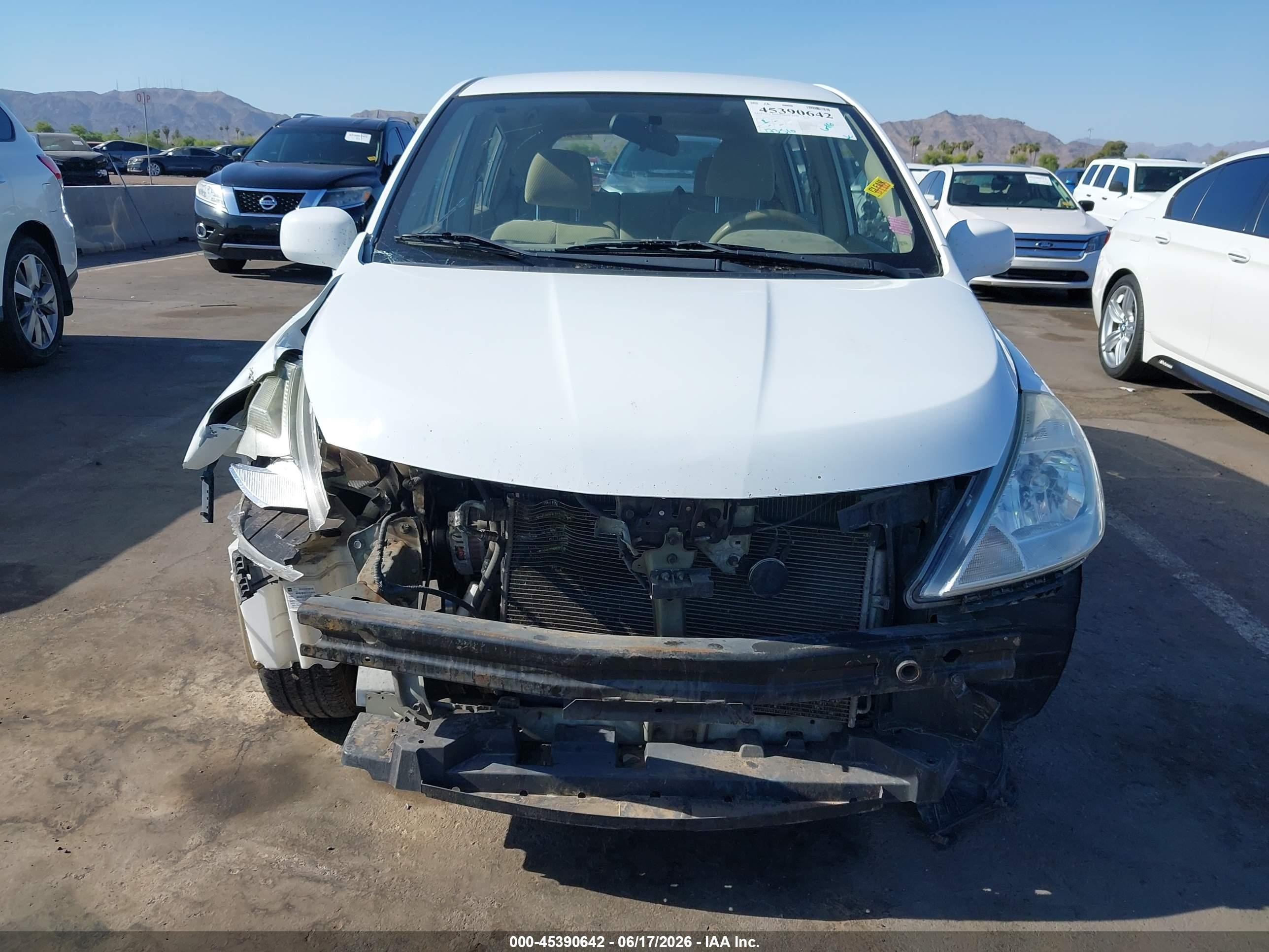 2012 Nissan Versa 1.8 S White vin: 3N1BC1CP2CK298209