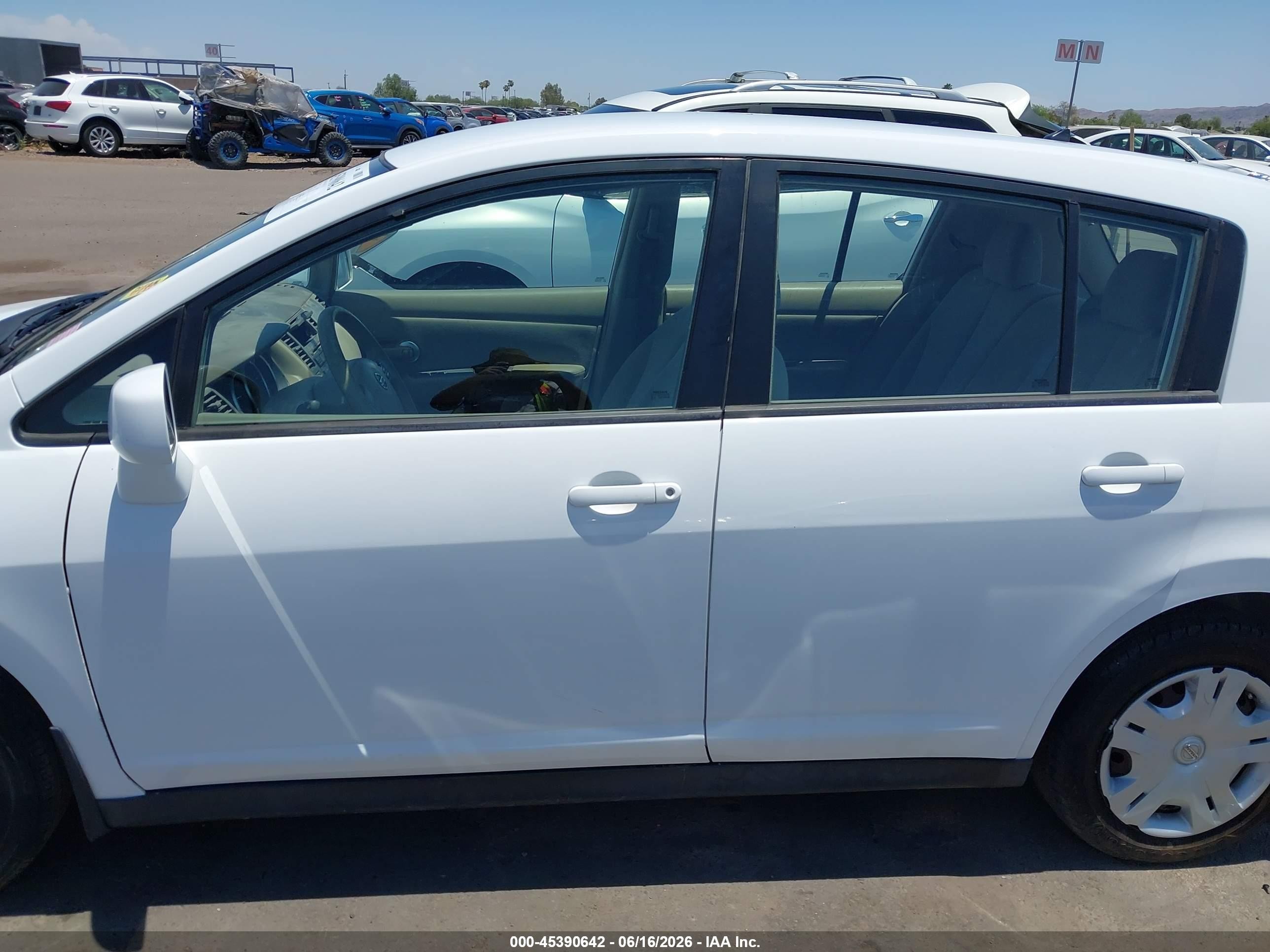 2012 Nissan Versa 1.8 S White vin: 3N1BC1CP2CK298209