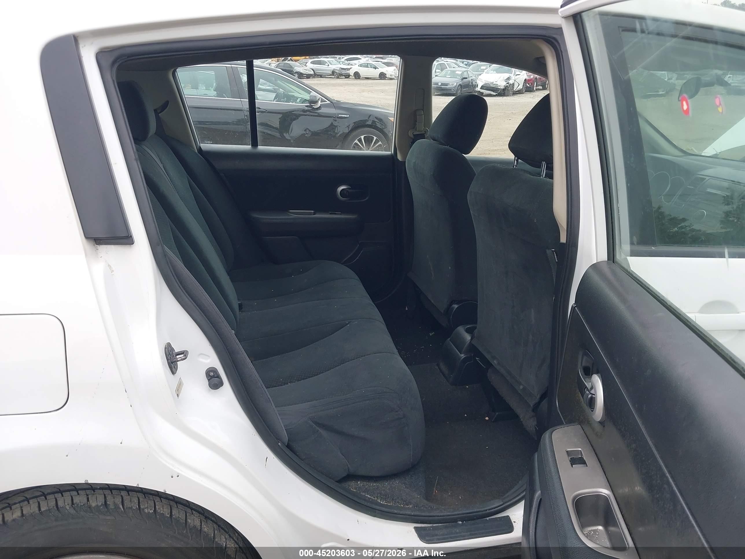 2012 Nissan Versa 1.8 S White vin: 3N1BC1CP2CK805903