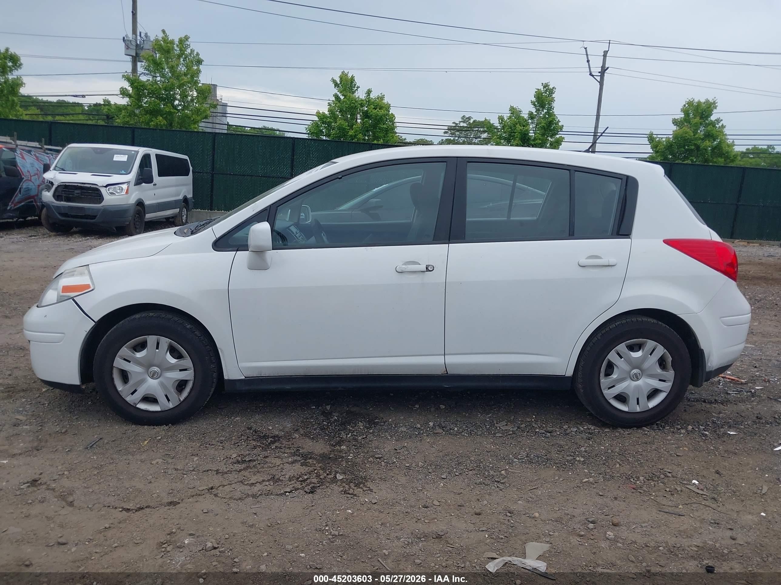 2012 Nissan Versa 1.8 S White vin: 3N1BC1CP2CK805903