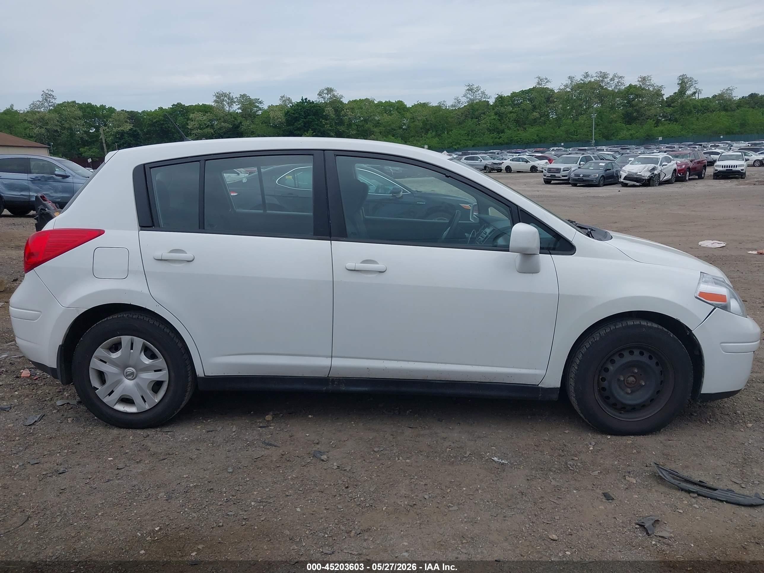 2012 Nissan Versa 1.8 S White vin: 3N1BC1CP2CK805903