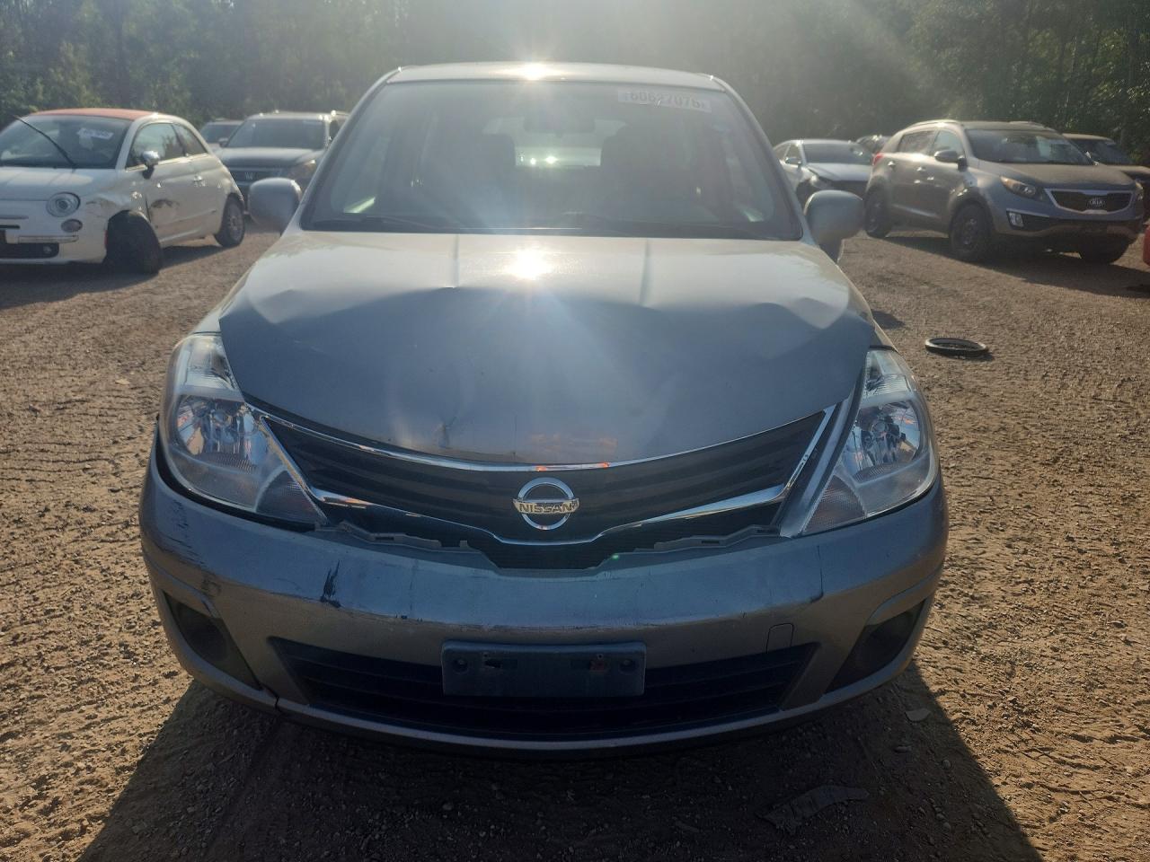 2012 Nissan Versa 1.8 S Silver vin: 3N1BC1CP2CK813614