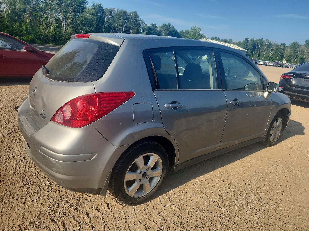 2012 Nissan Versa 1.8 S Silver vin: 3N1BC1CP2CK813614