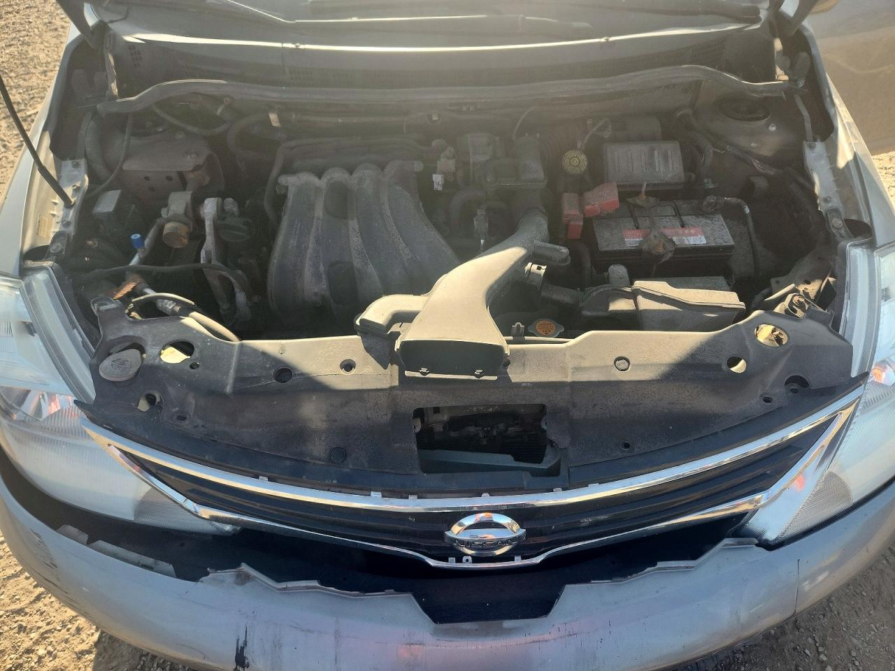 2012 Nissan Versa 1.8 S Silver vin: 3N1BC1CP2CK813614