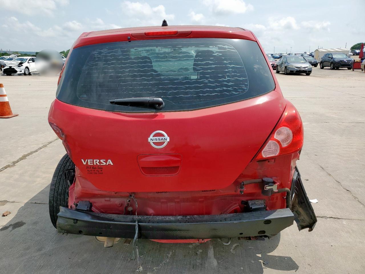 2012 Nissan Versa 1.8 S Red vin: 3N1BC1CP2CL372660