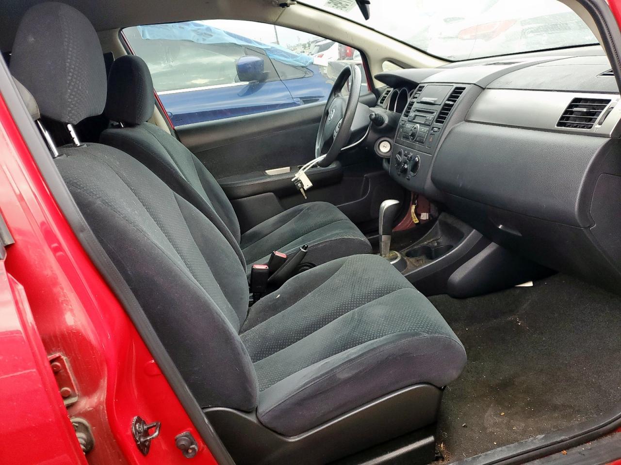 2012 Nissan Versa 1.8 S Red vin: 3N1BC1CP2CL372660