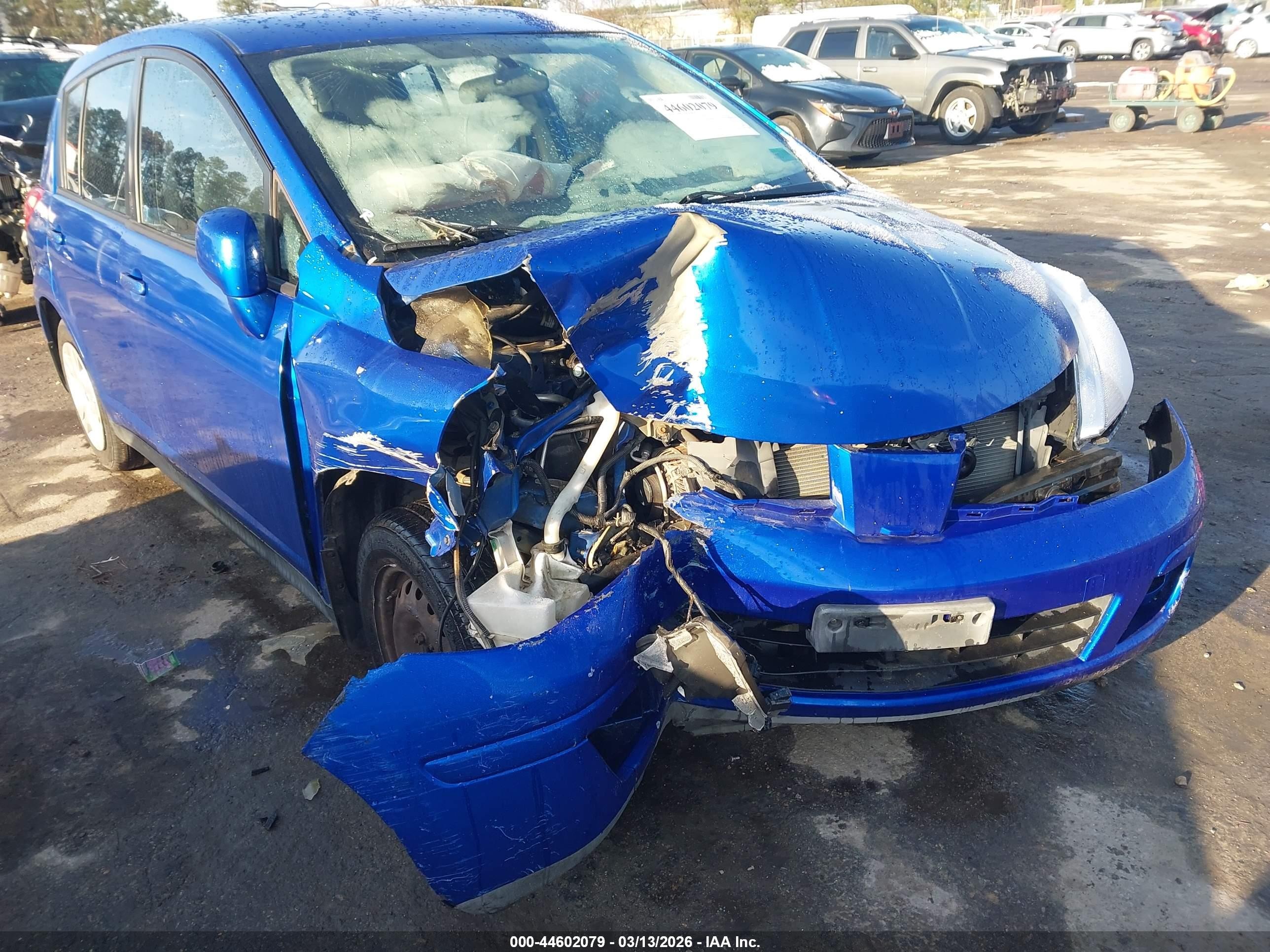 2010 Nissan Versa 1.8s Blue vin: 3N1BC1CP3AL366671