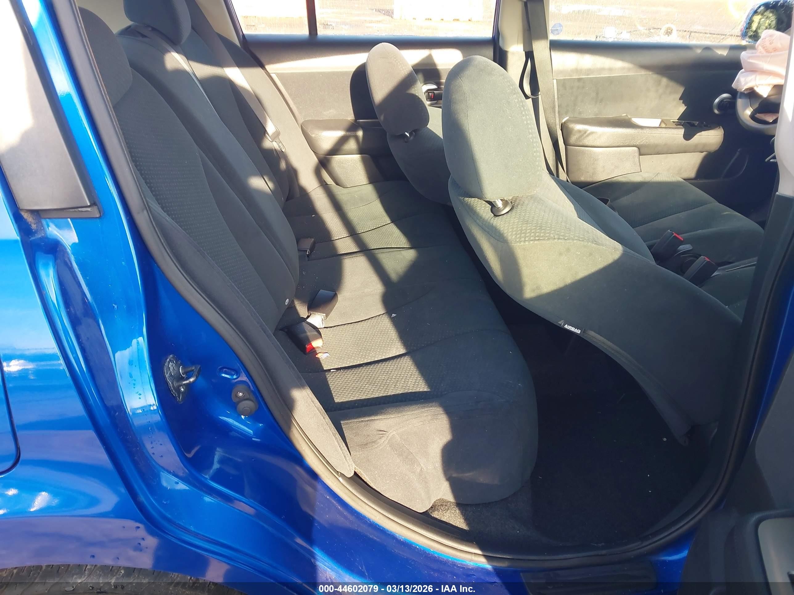 2010 Nissan Versa 1.8s Blue vin: 3N1BC1CP3AL366671