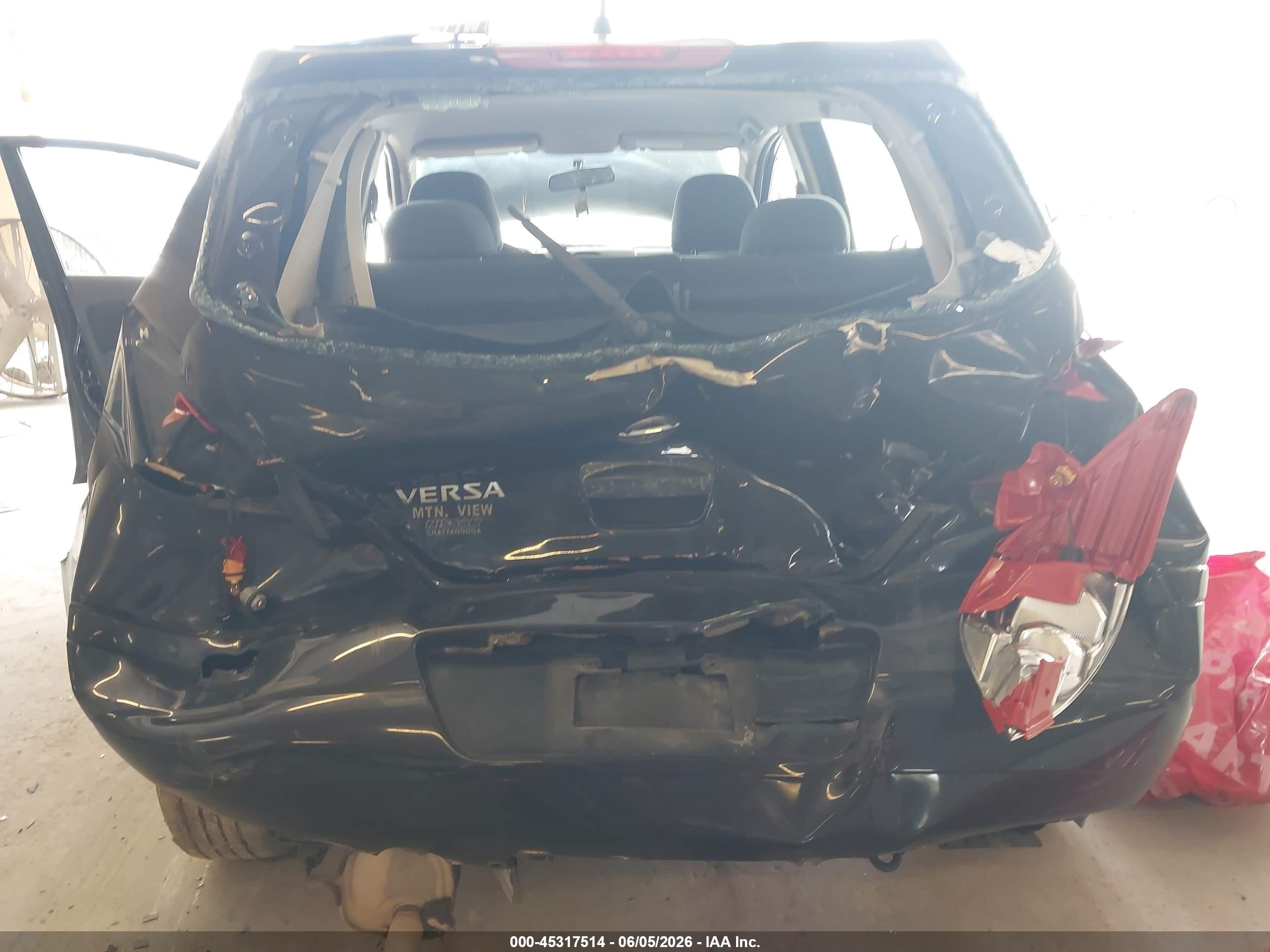 2010 Nissan Versa 1.8s Черный vin: 3N1BC1CP3AL445936