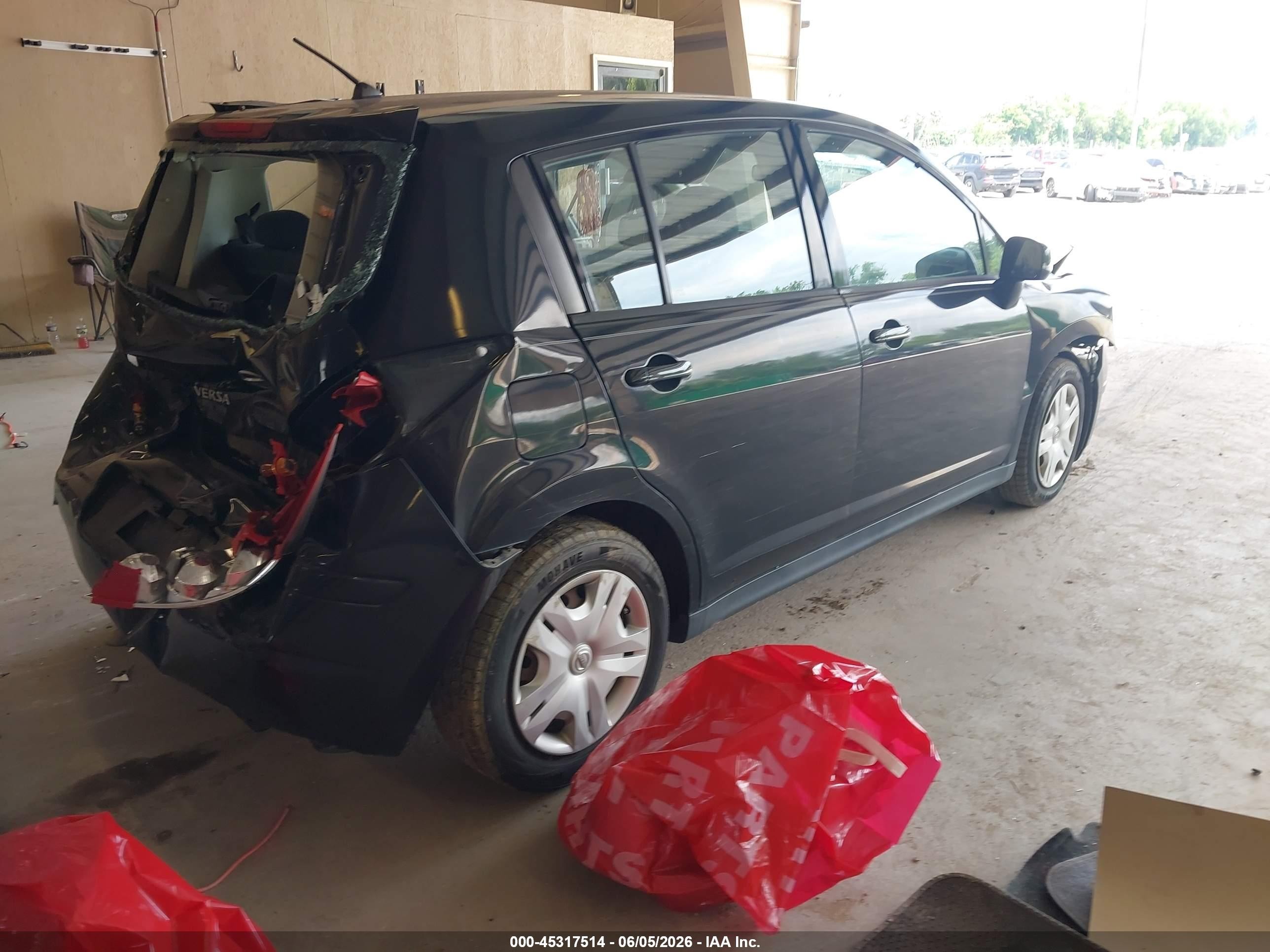 2010 Nissan Versa 1.8s Черный vin: 3N1BC1CP3AL445936