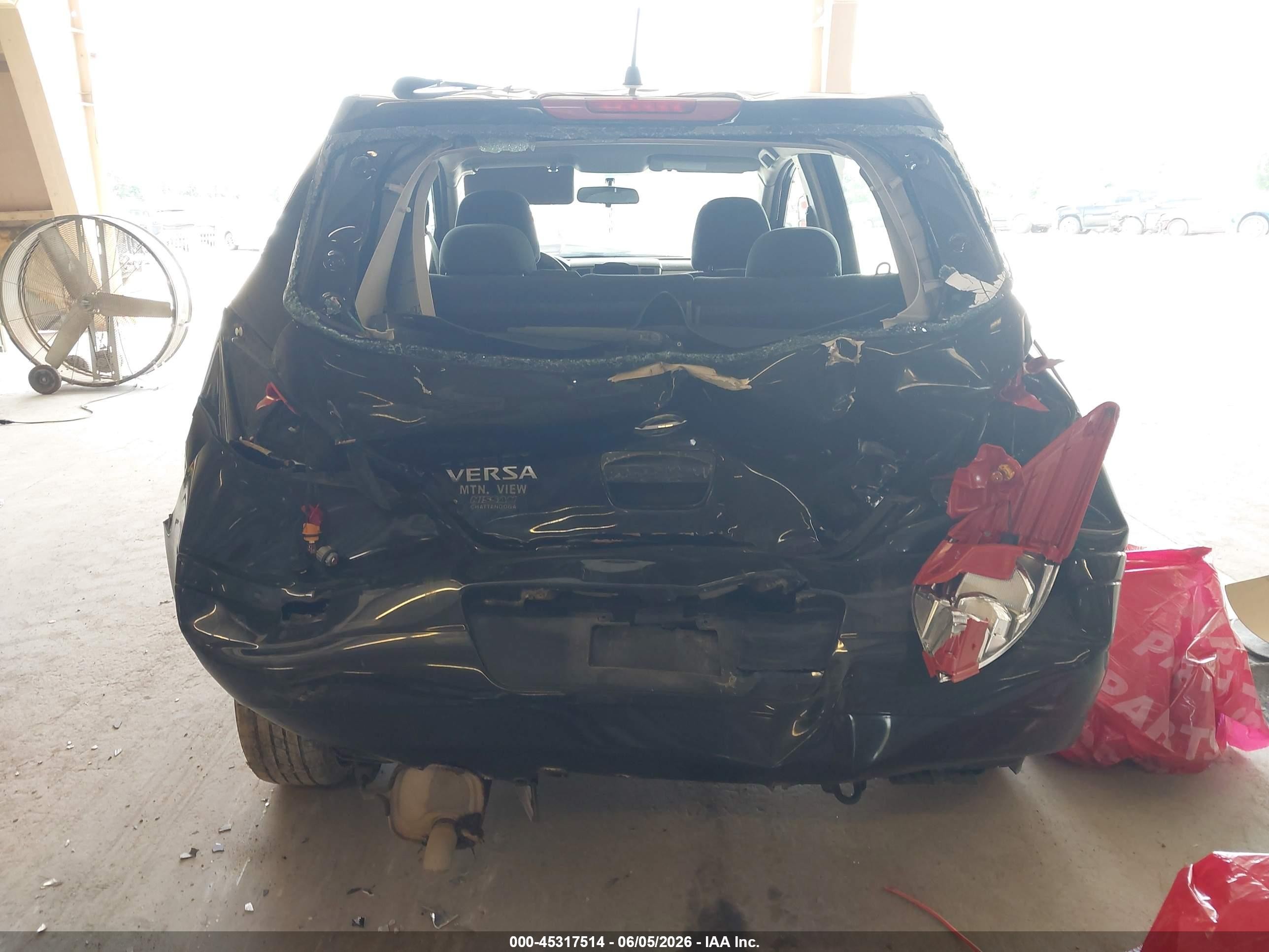 2010 Nissan Versa 1.8s Черный vin: 3N1BC1CP3AL445936