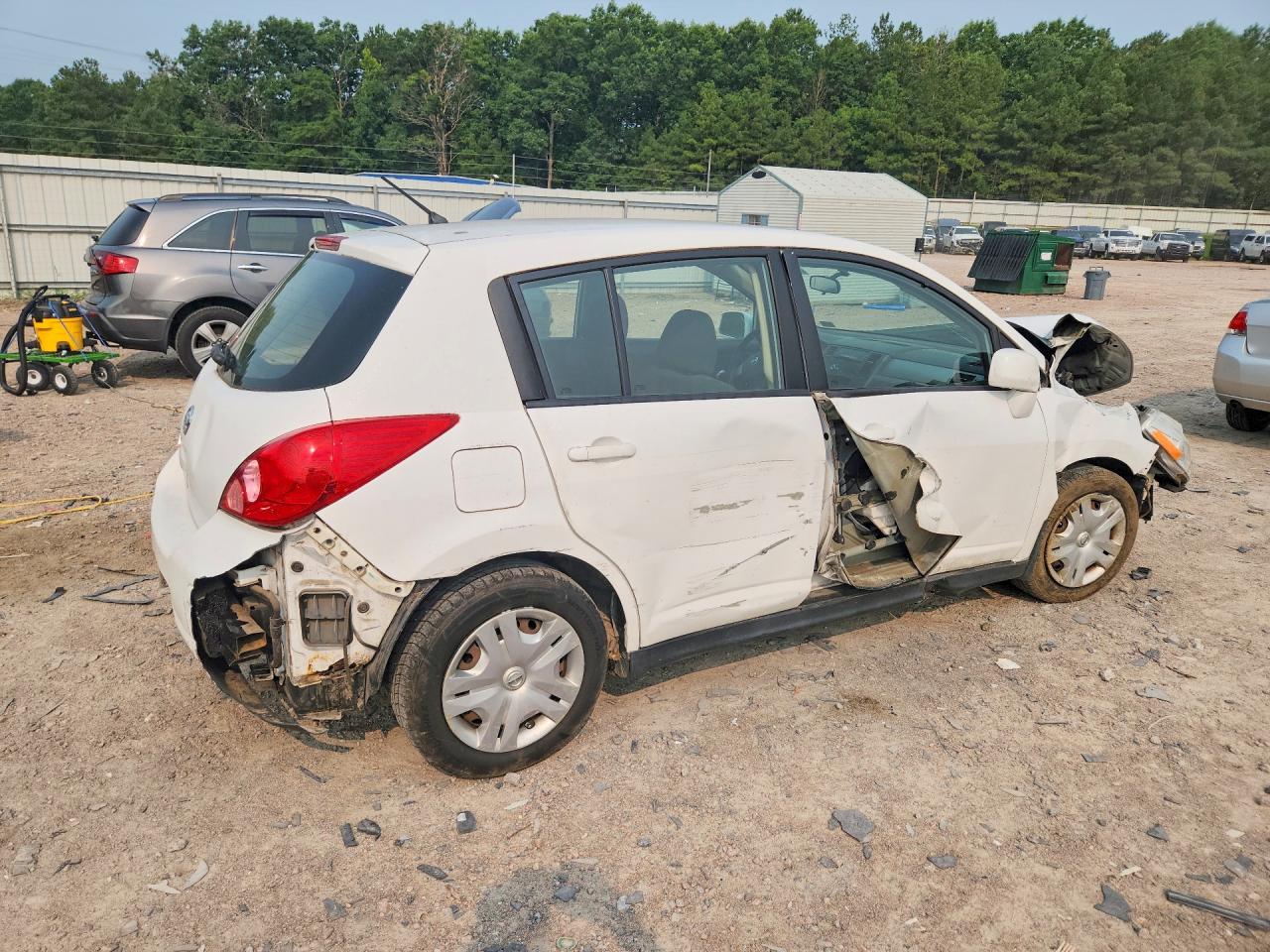 2011 Nissan Versa 1.8 S White vin: 3N1BC1CP3BL362301