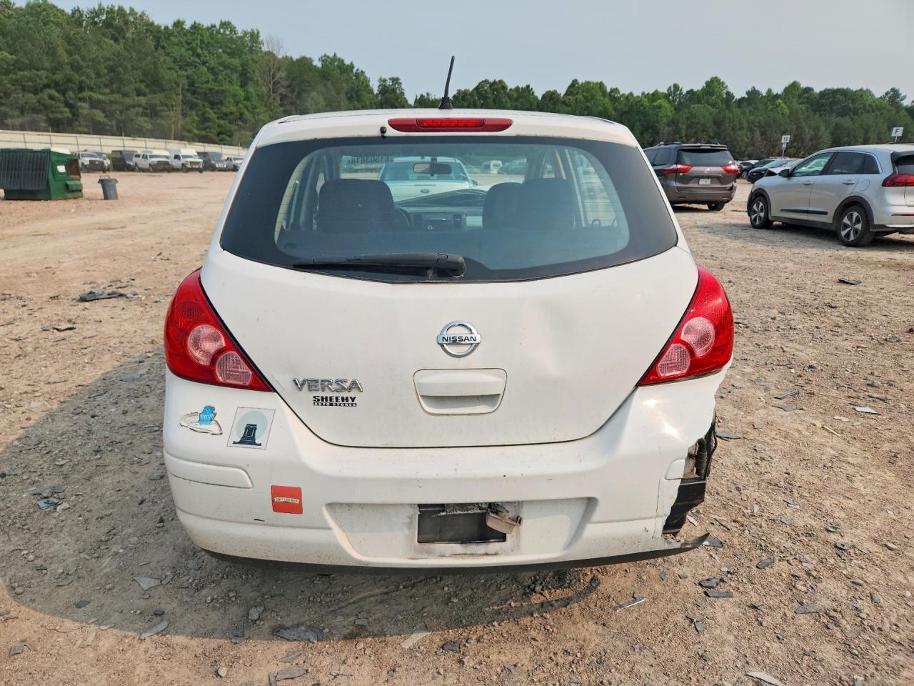 2011 Nissan Versa 1.8 S White vin: 3N1BC1CP3BL362301