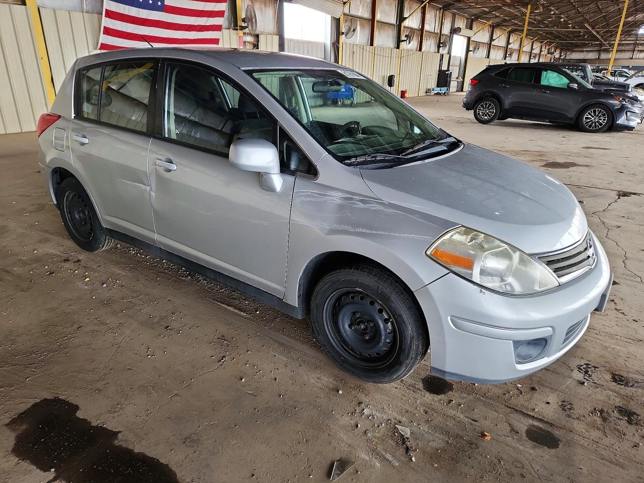 2011 Nissan Versa 1.8 S Silver vin: 3N1BC1CP3BL458509