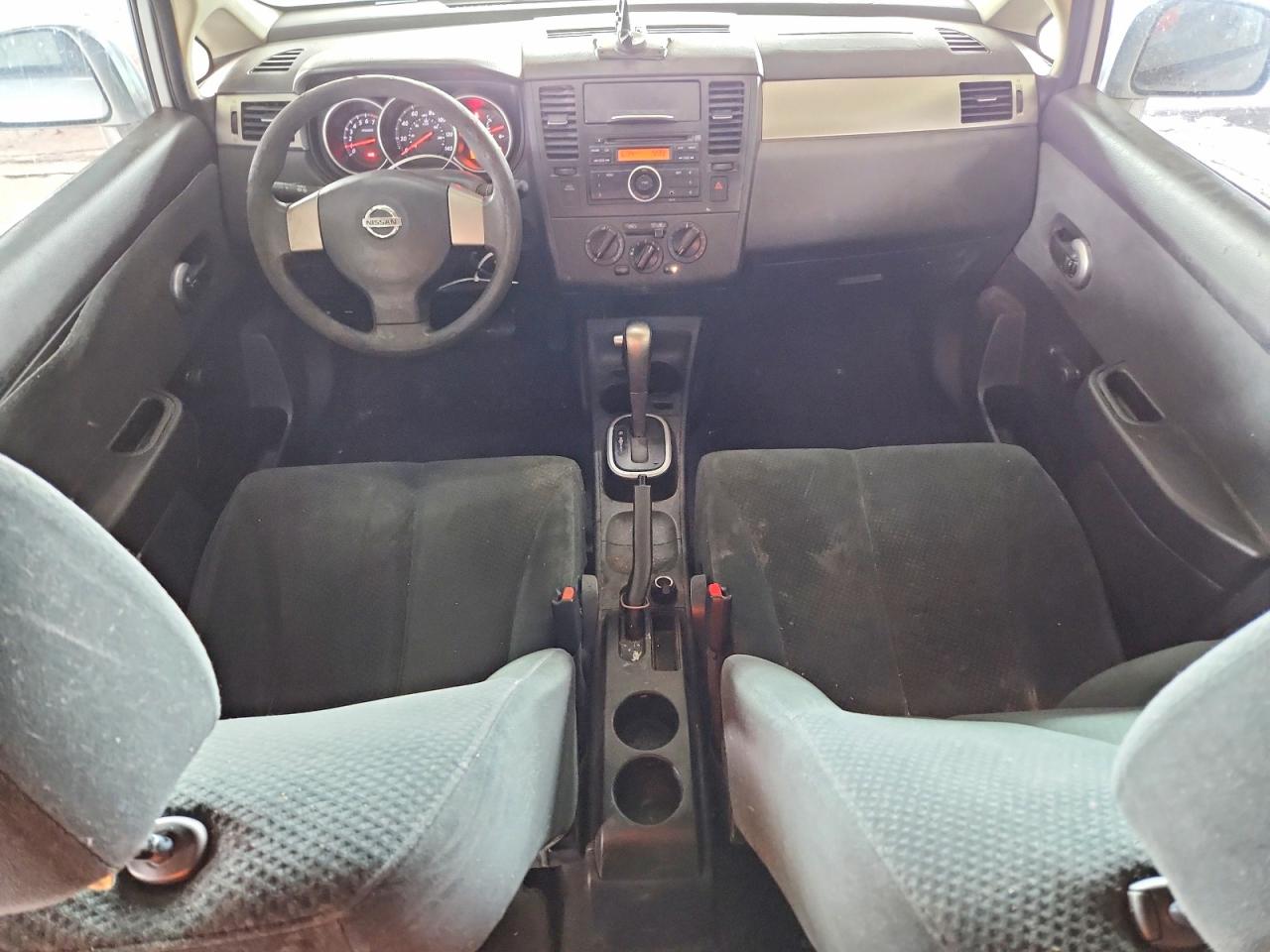 2011 Nissan Versa 1.8 S Silver vin: 3N1BC1CP3BL458509