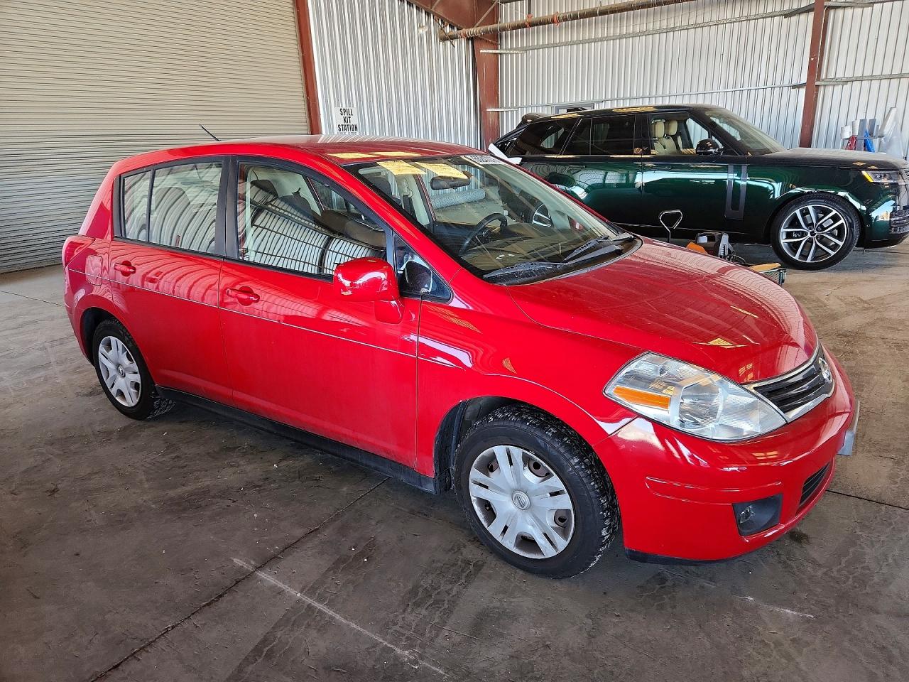2011 Nissan Versa 1.8 S Red vin: 3N1BC1CP3BL484303