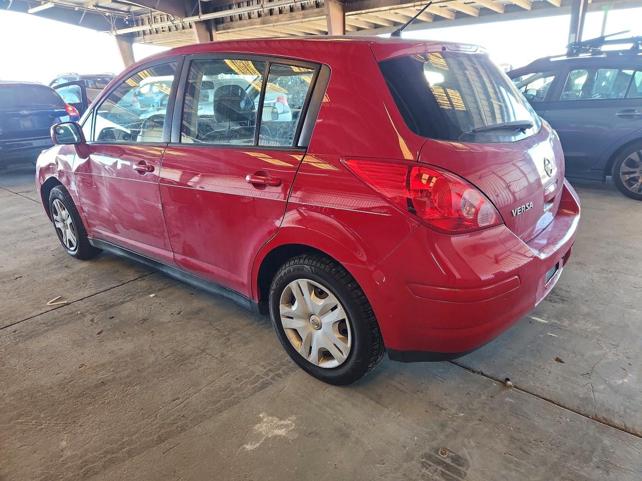 2011 Nissan Versa 1.8 S Red vin: 3N1BC1CP3BL484303