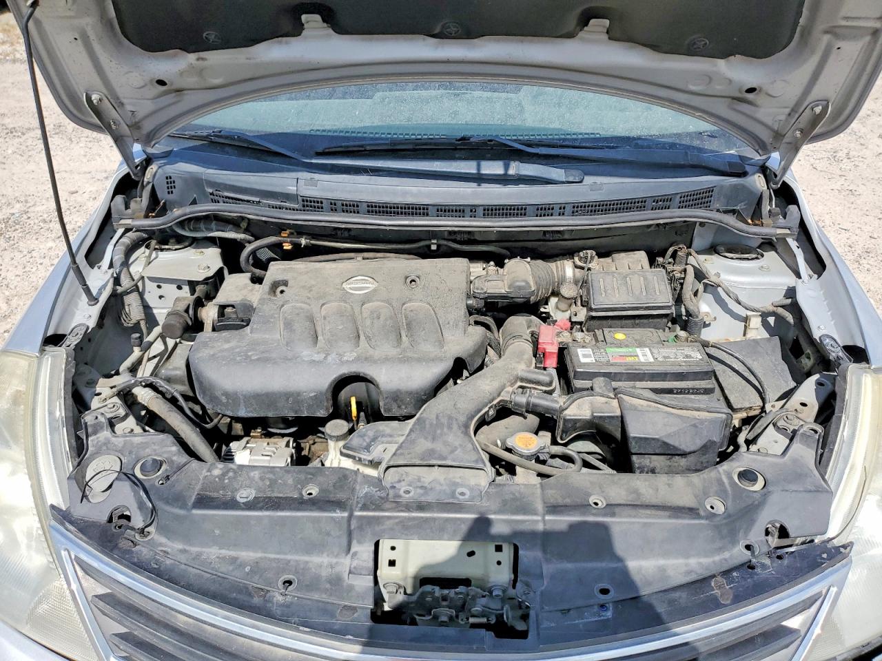 2011 Nissan Versa 1.8 S Silver vin: 3N1BC1CP3BL489940