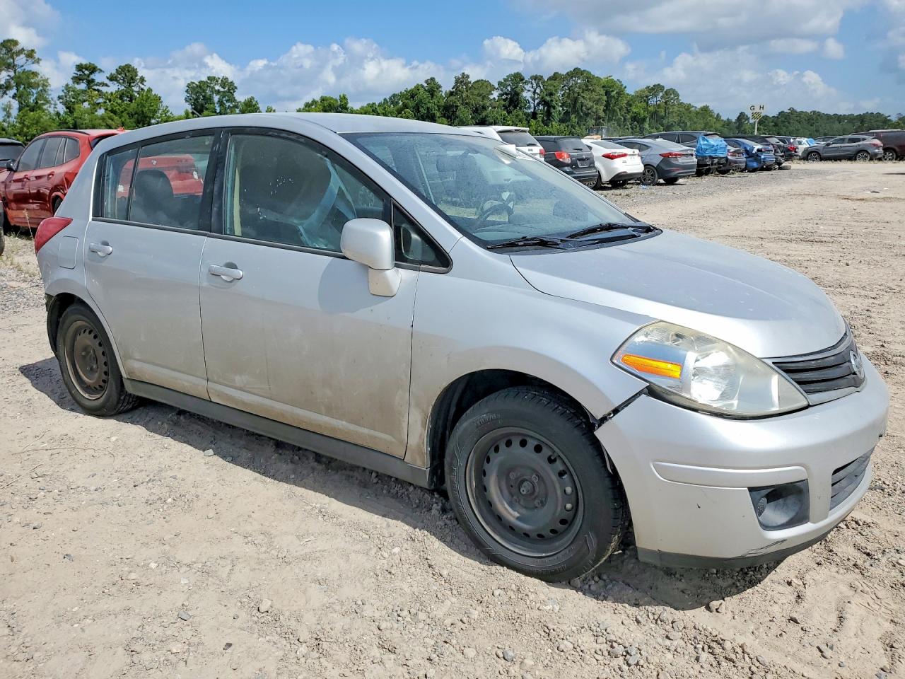 2011 Nissan Versa 1.8 S Silver vin: 3N1BC1CP3BL489940