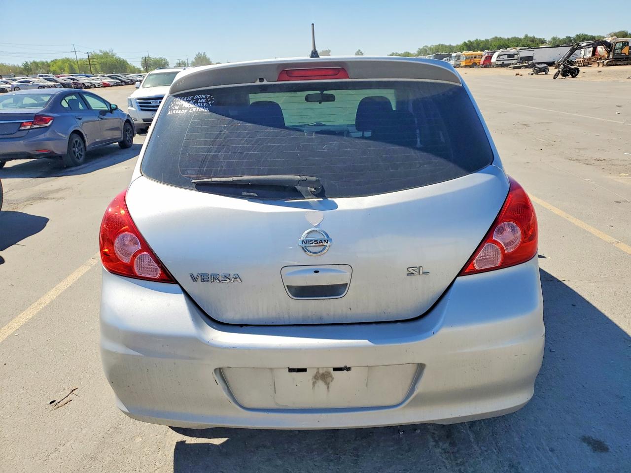 2011 Nissan Versa 1.8 S Silver vin: 3N1BC1CP3BL490229
