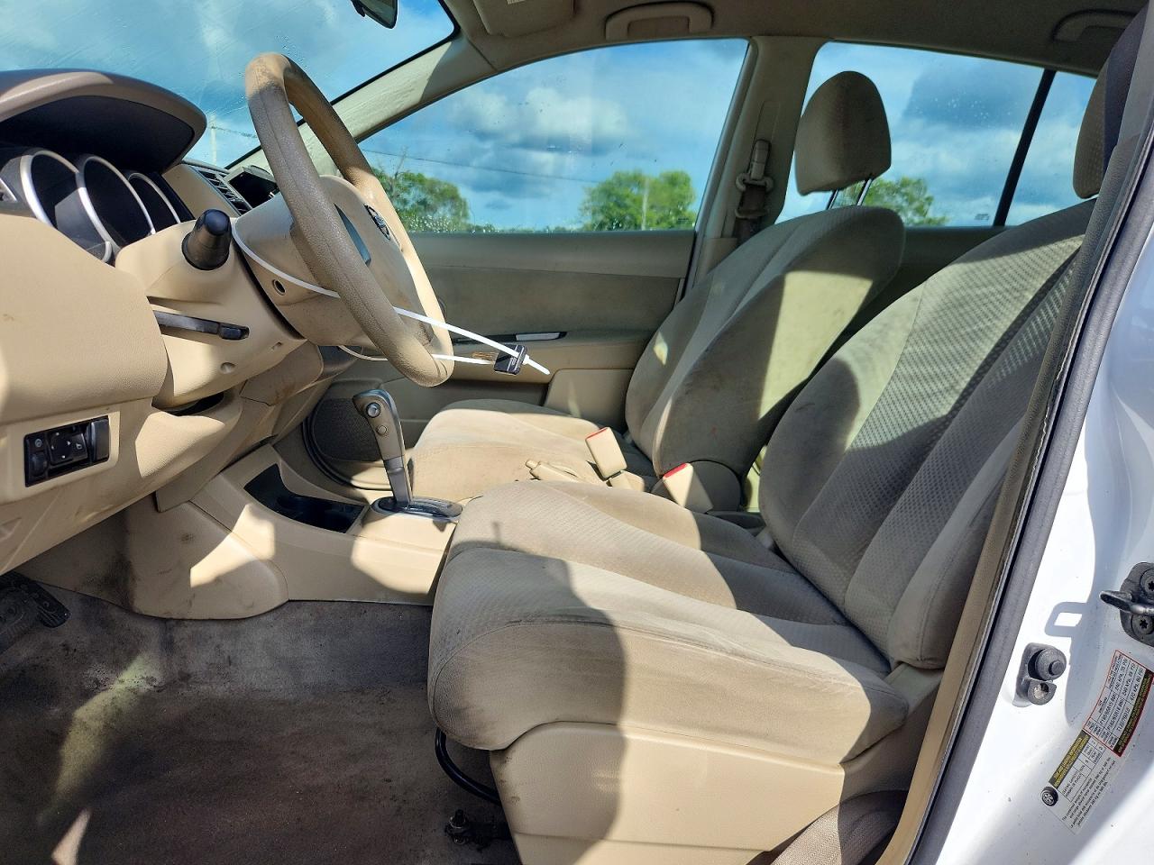 2011 Nissan Versa 1.8 S White vin: 3N1BC1CP3BL505893