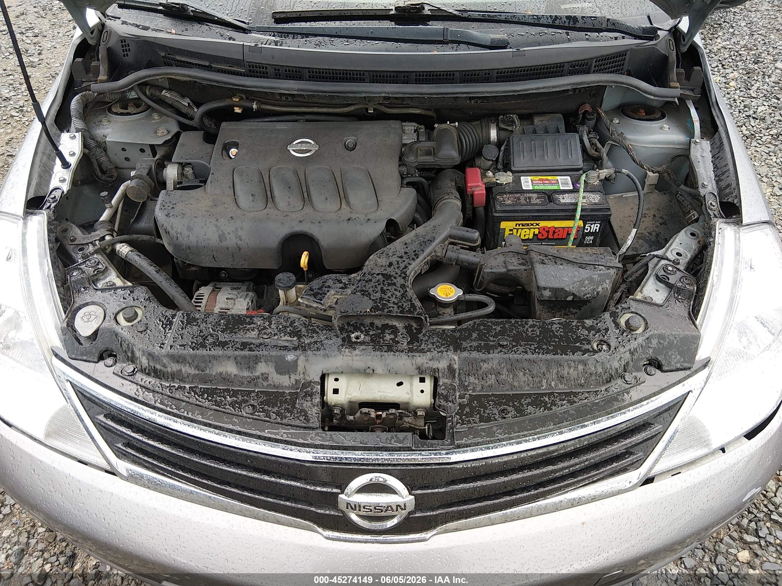 2011 Nissan Versa 1.8s Серебряный vin: 3N1BC1CP3BL515324
