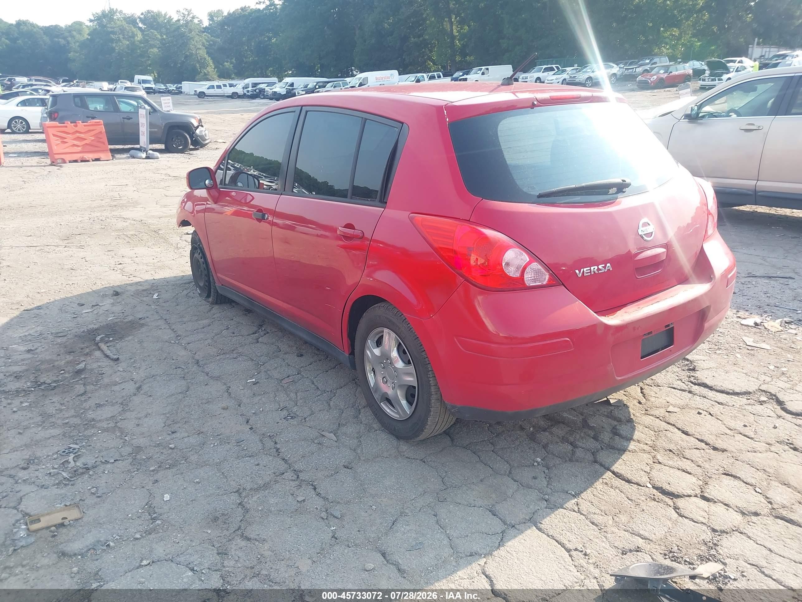 2012 Nissan Versa 1.8 S Красный vin: 3N1BC1CP3CK208808