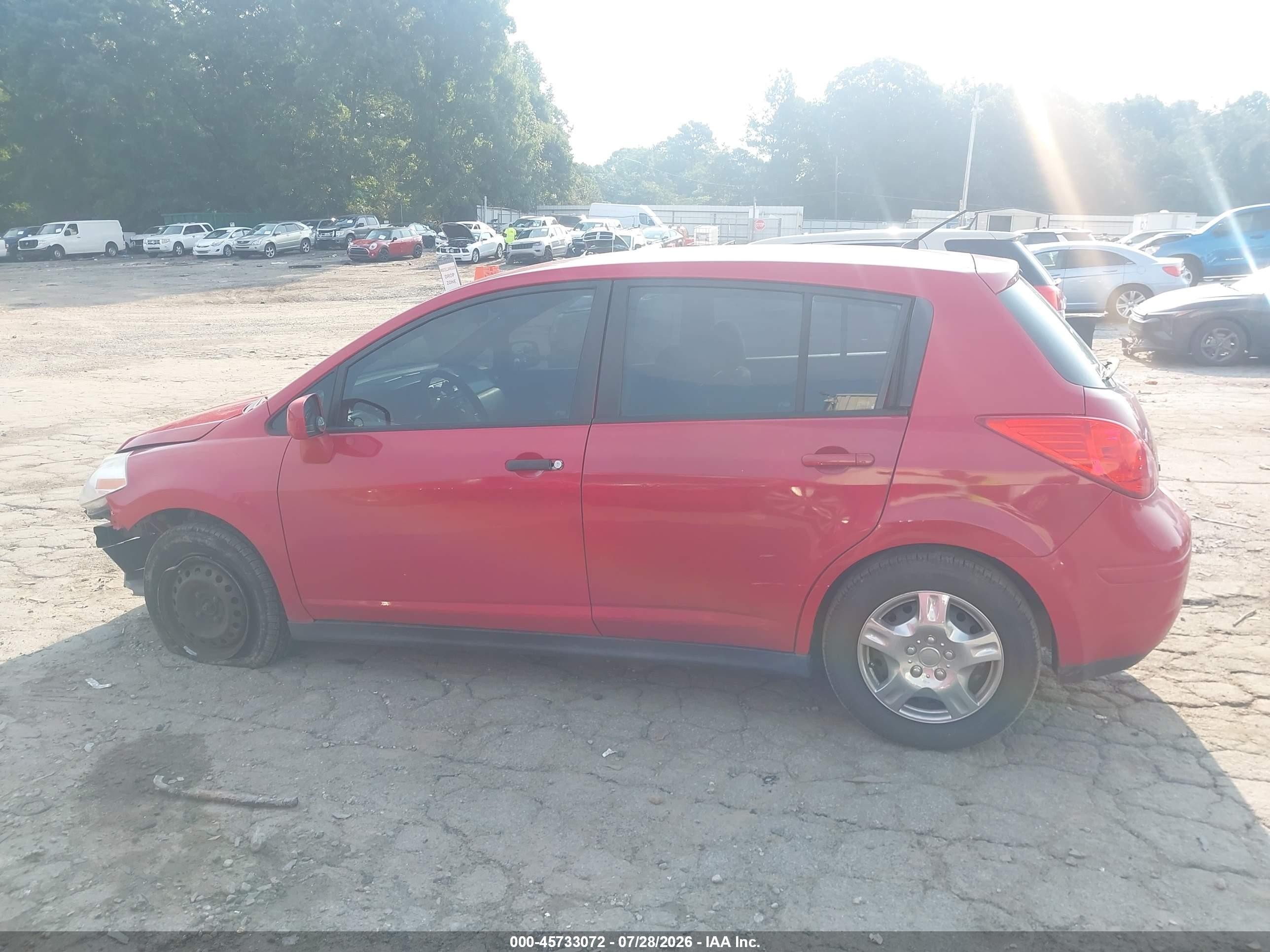 2012 Nissan Versa 1.8 S Красный vin: 3N1BC1CP3CK208808