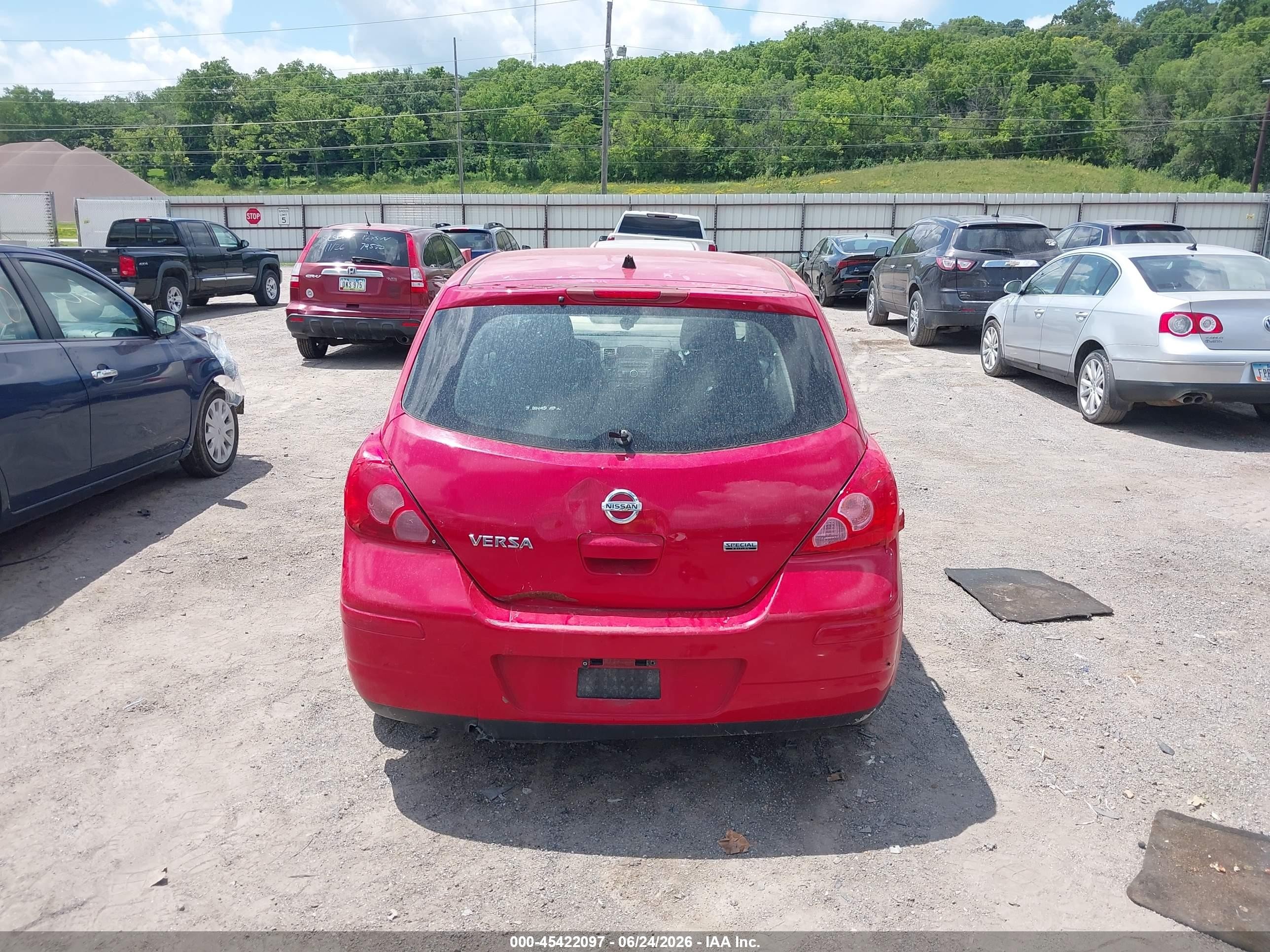 2012 Nissan Versa 1.8 S Red vin: 3N1BC1CP3CK215645