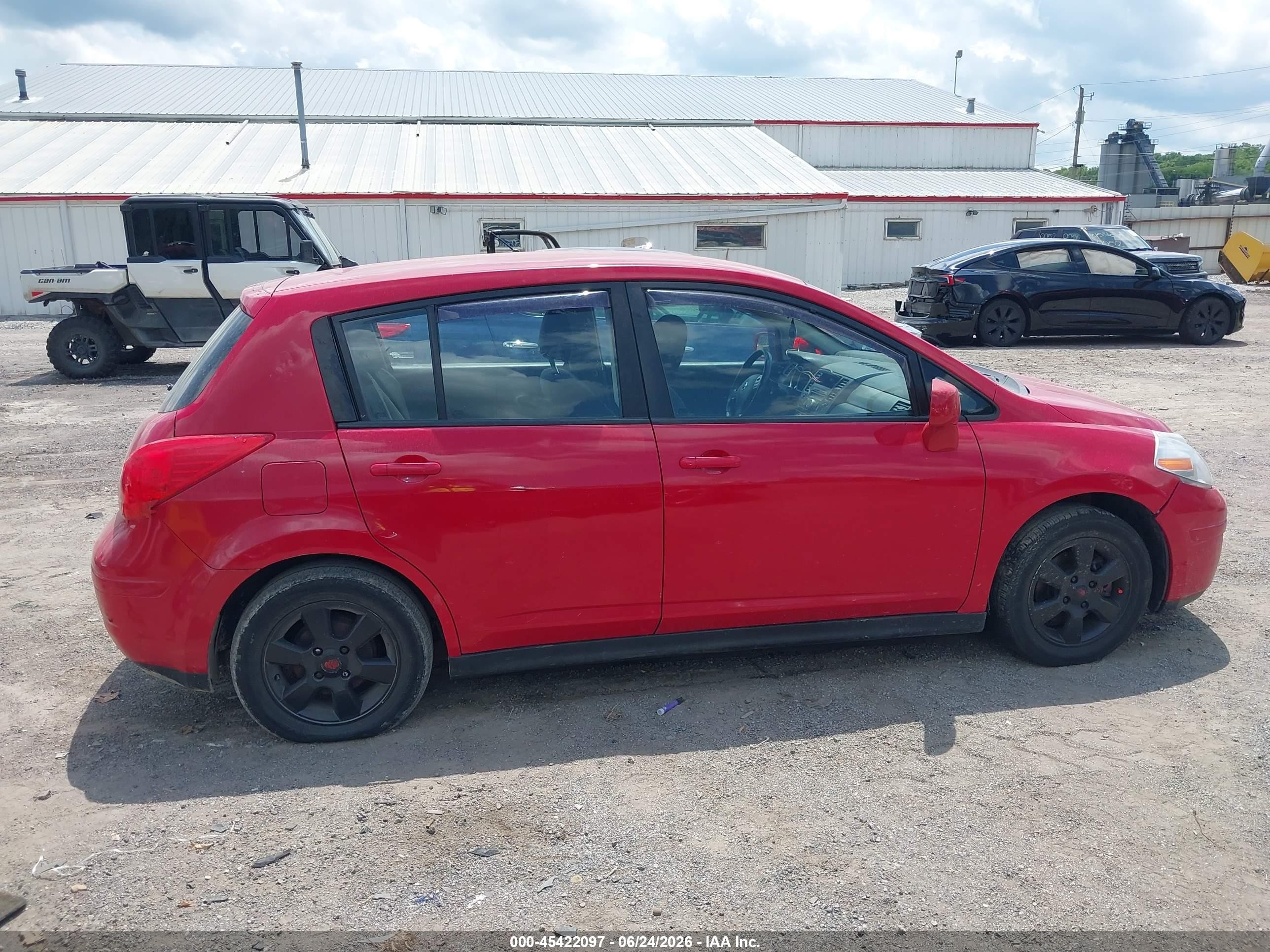 2012 Nissan Versa 1.8 S Red vin: 3N1BC1CP3CK215645