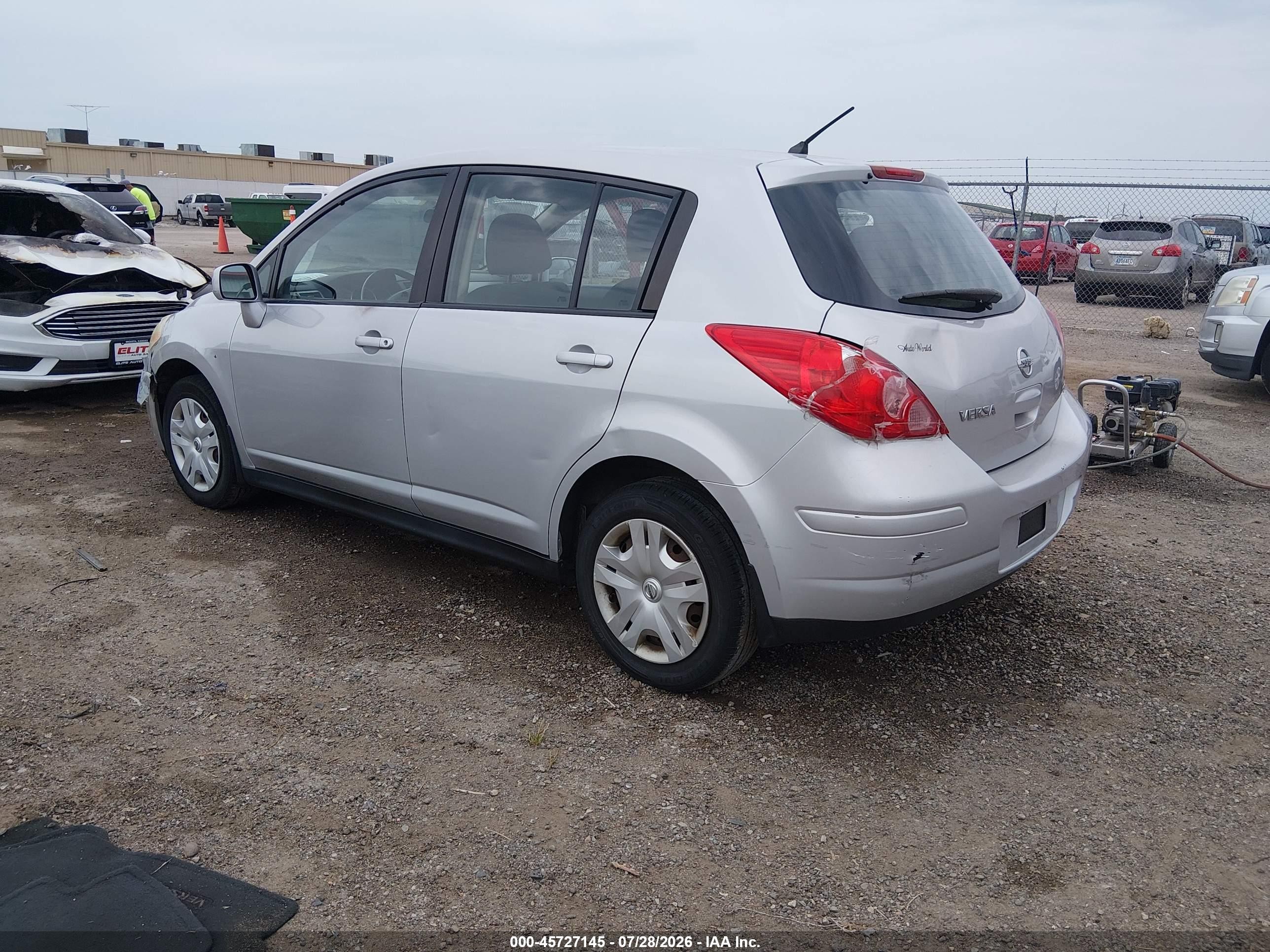 2012 Nissan Versa 1.8 S Серый vin: 3N1BC1CP3CK236124