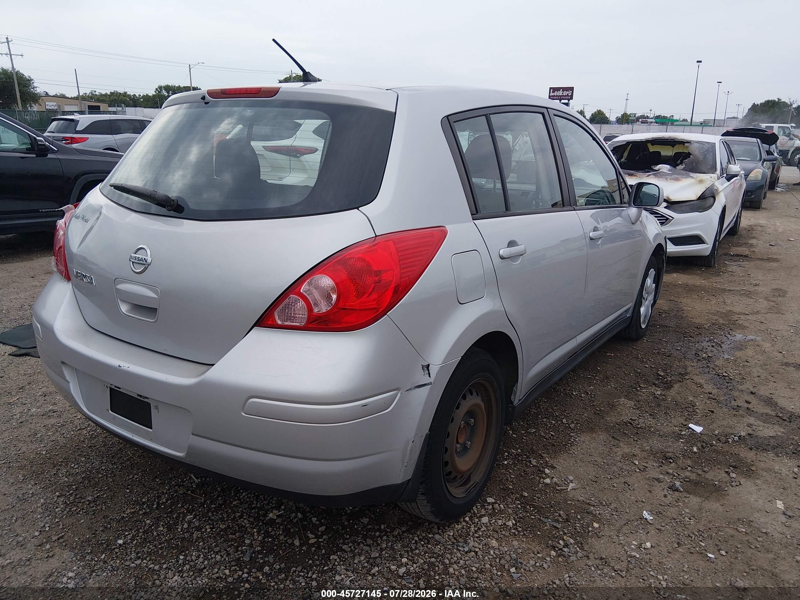 2012 Nissan Versa 1.8 S Серый vin: 3N1BC1CP3CK236124