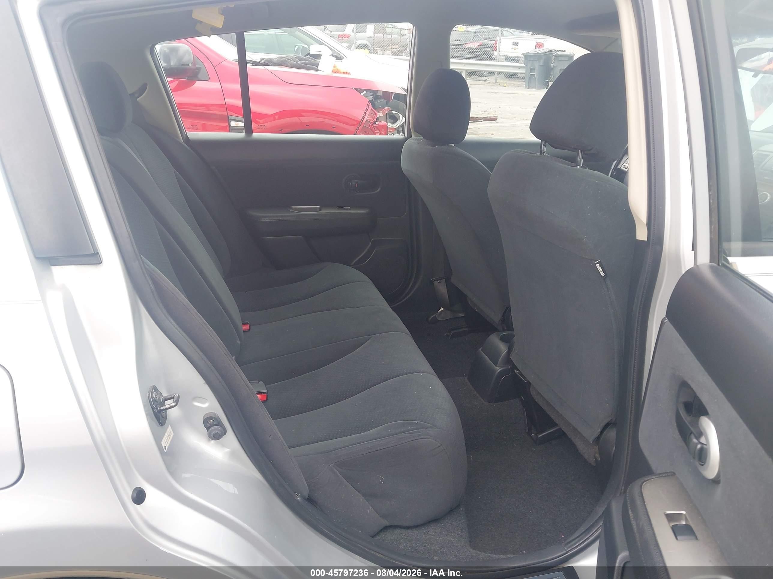 2012 Nissan Versa 1.8 S Серебряный vin: 3N1BC1CP3CK247205