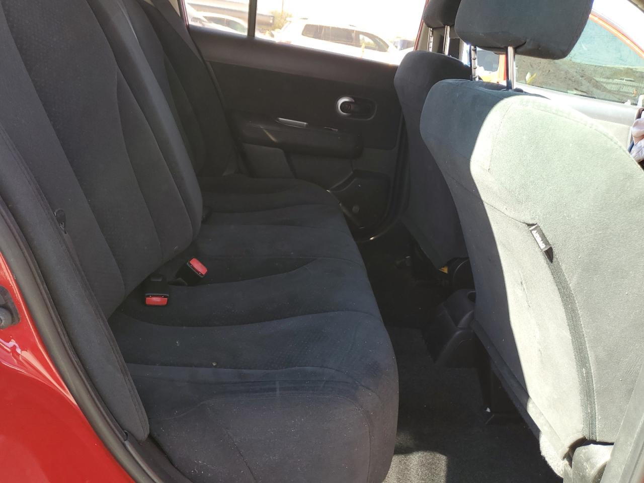 2012 Nissan Versa 1.8 S Red vin: 3N1BC1CP3CK273920