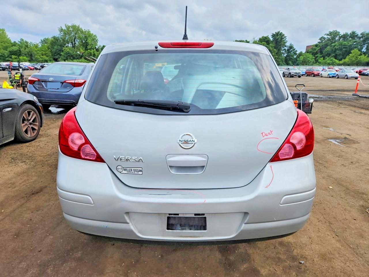 2012 Nissan Versa 1.8 S Silver vin: 3N1BC1CP3CK803108