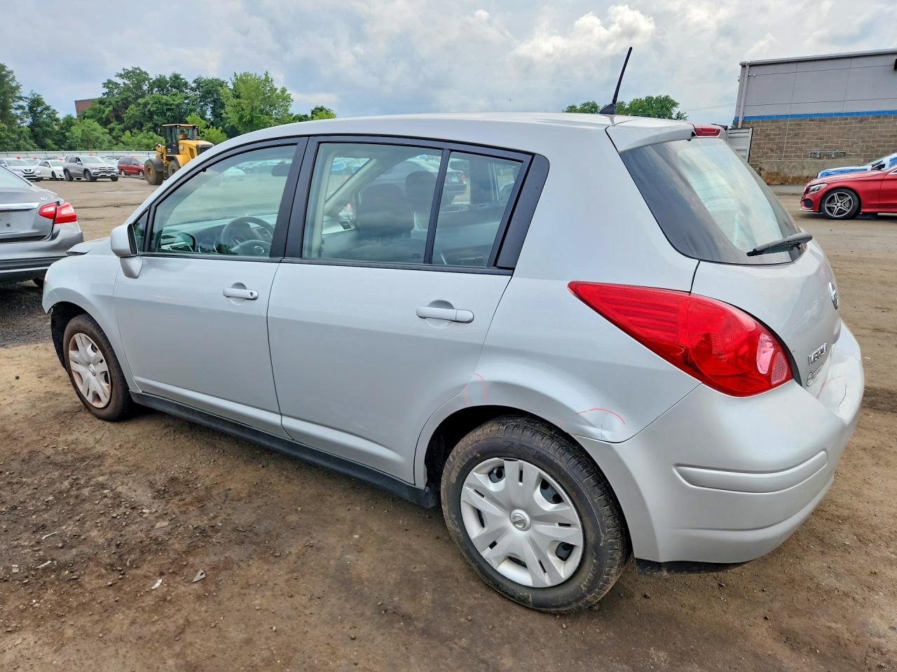 2012 Nissan Versa 1.8 S Silver vin: 3N1BC1CP3CK803108